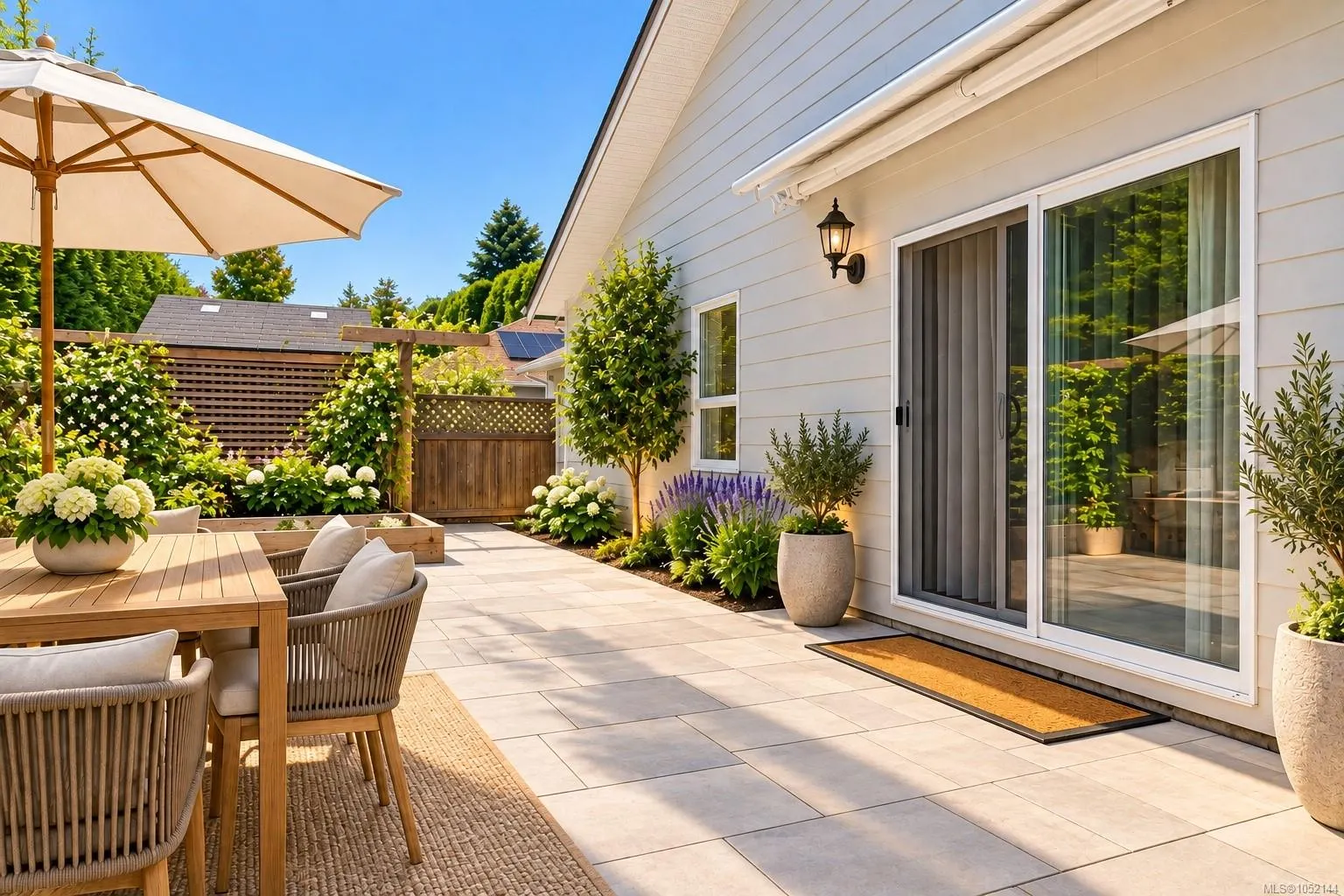 7968 Polo Park Cres