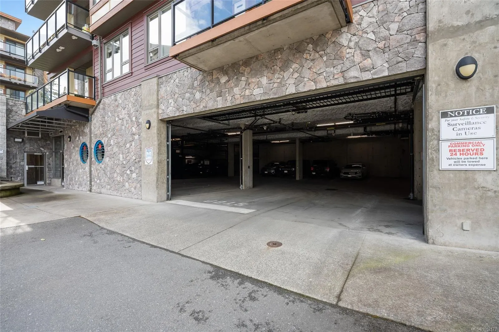 3220 Jacklin Rd