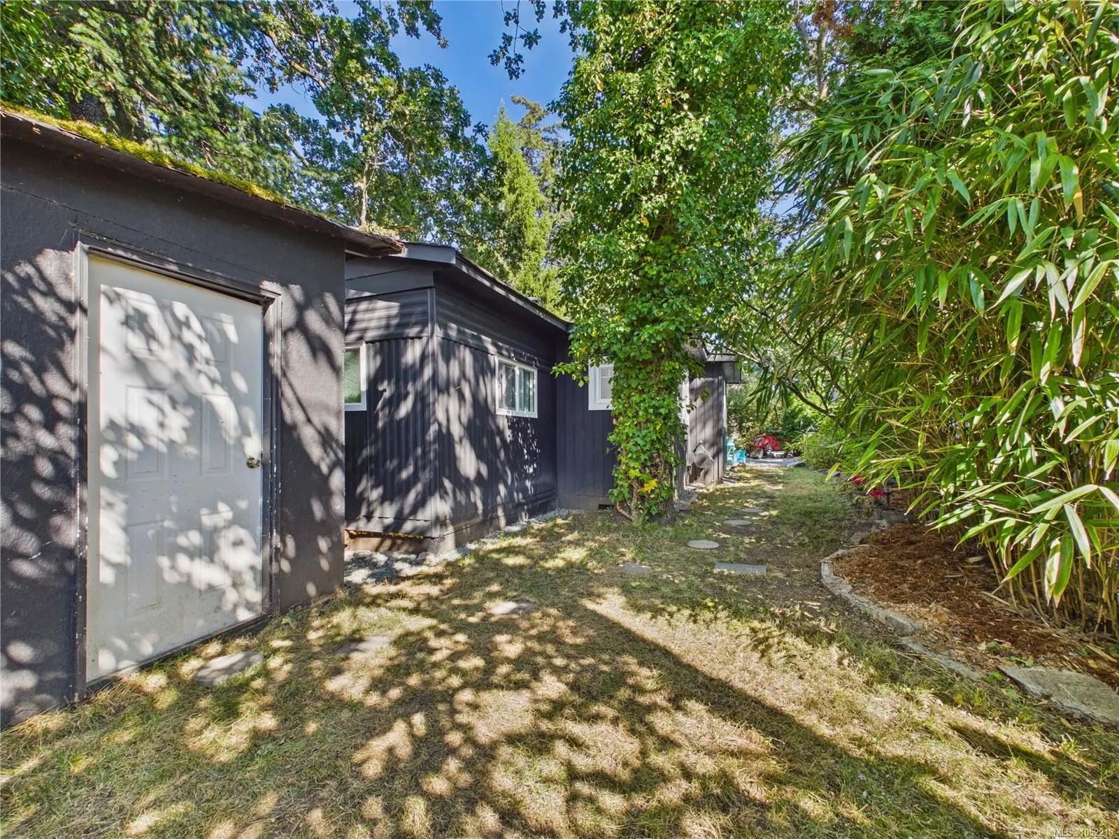 1201 CRAIGFLOWER Rd