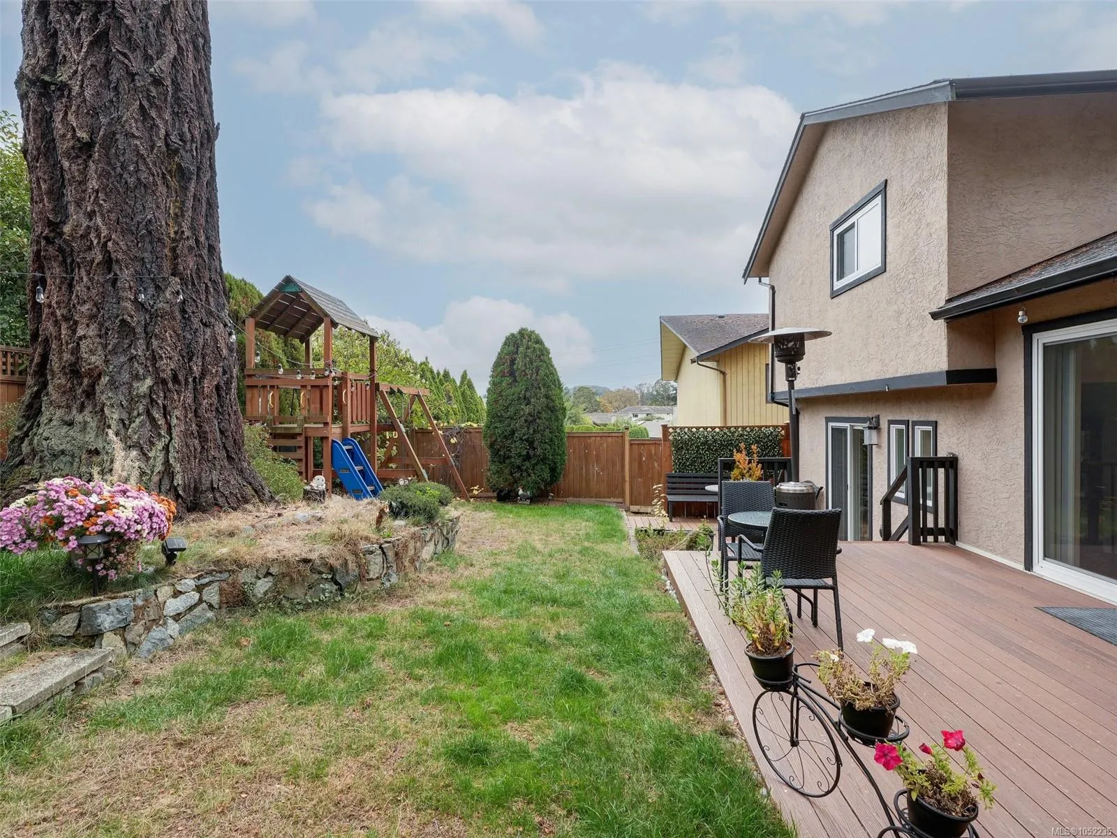 4207 Leaf Hill Green