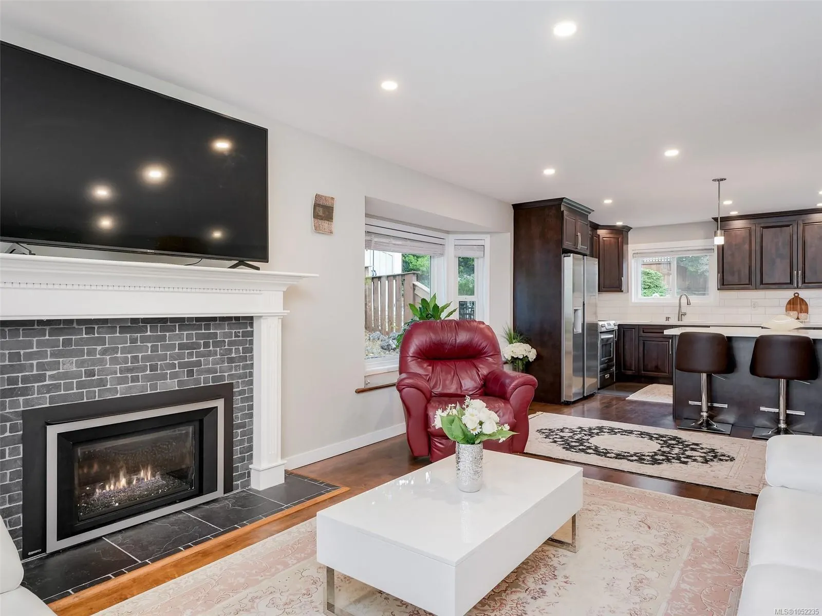 4207 Leaf Hill Green