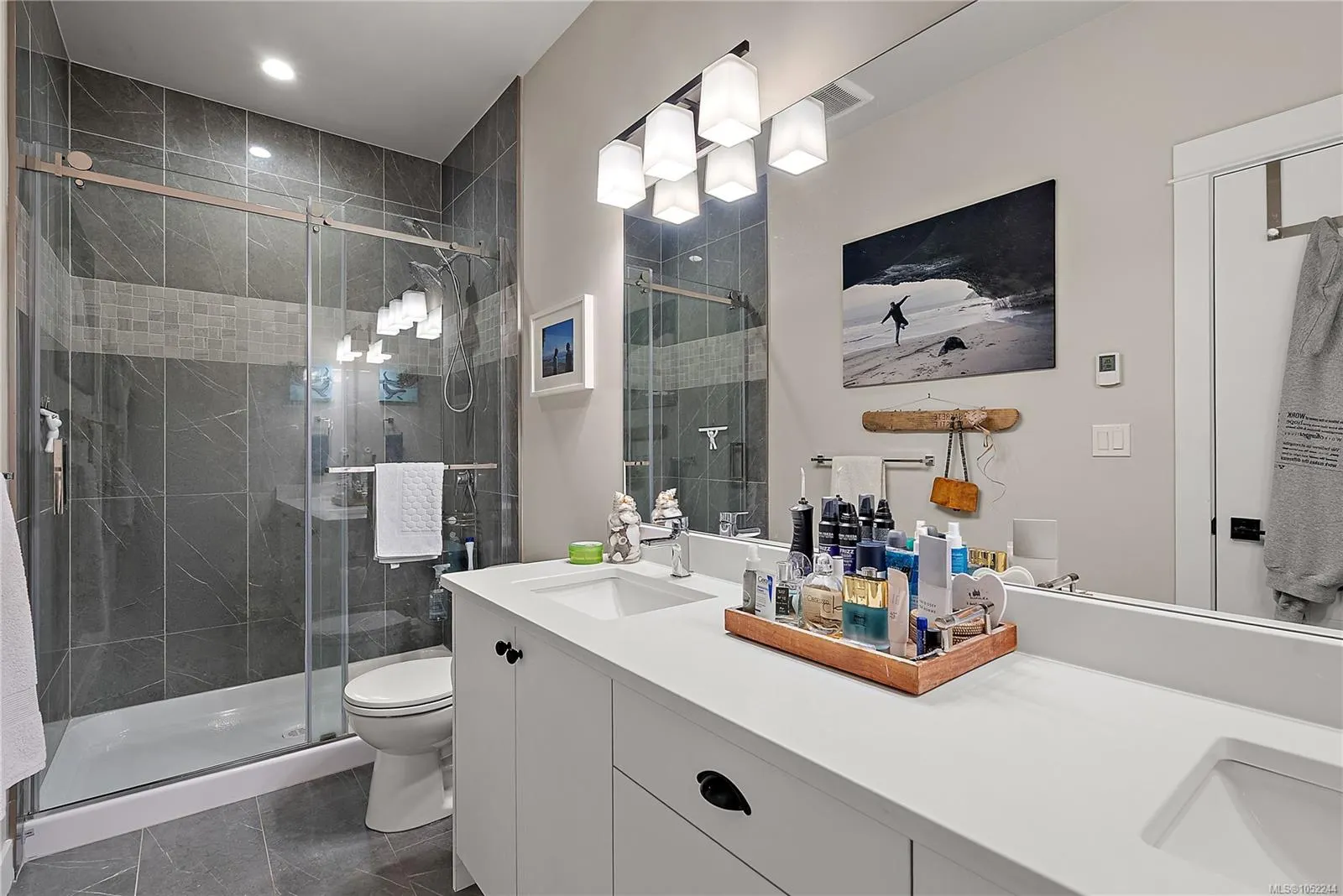 2331 Azurite Cres