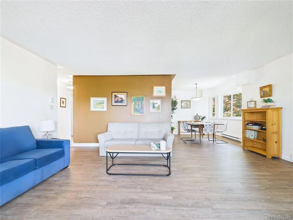1665 Oak Bay Ave
