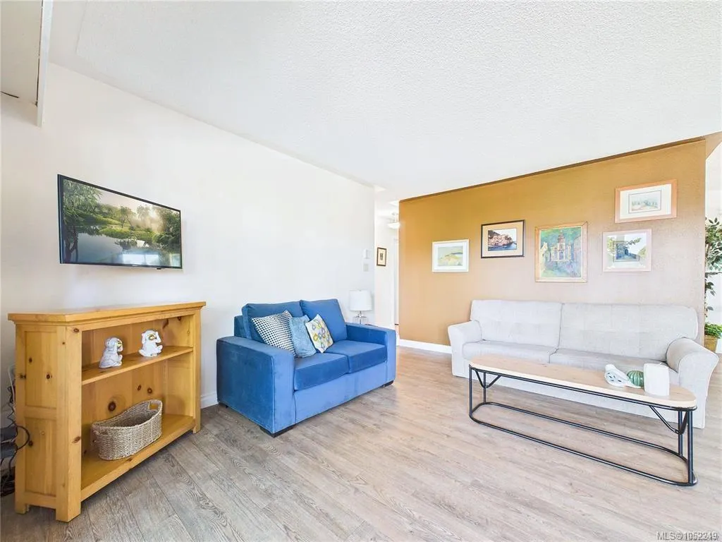 1665 Oak Bay Ave