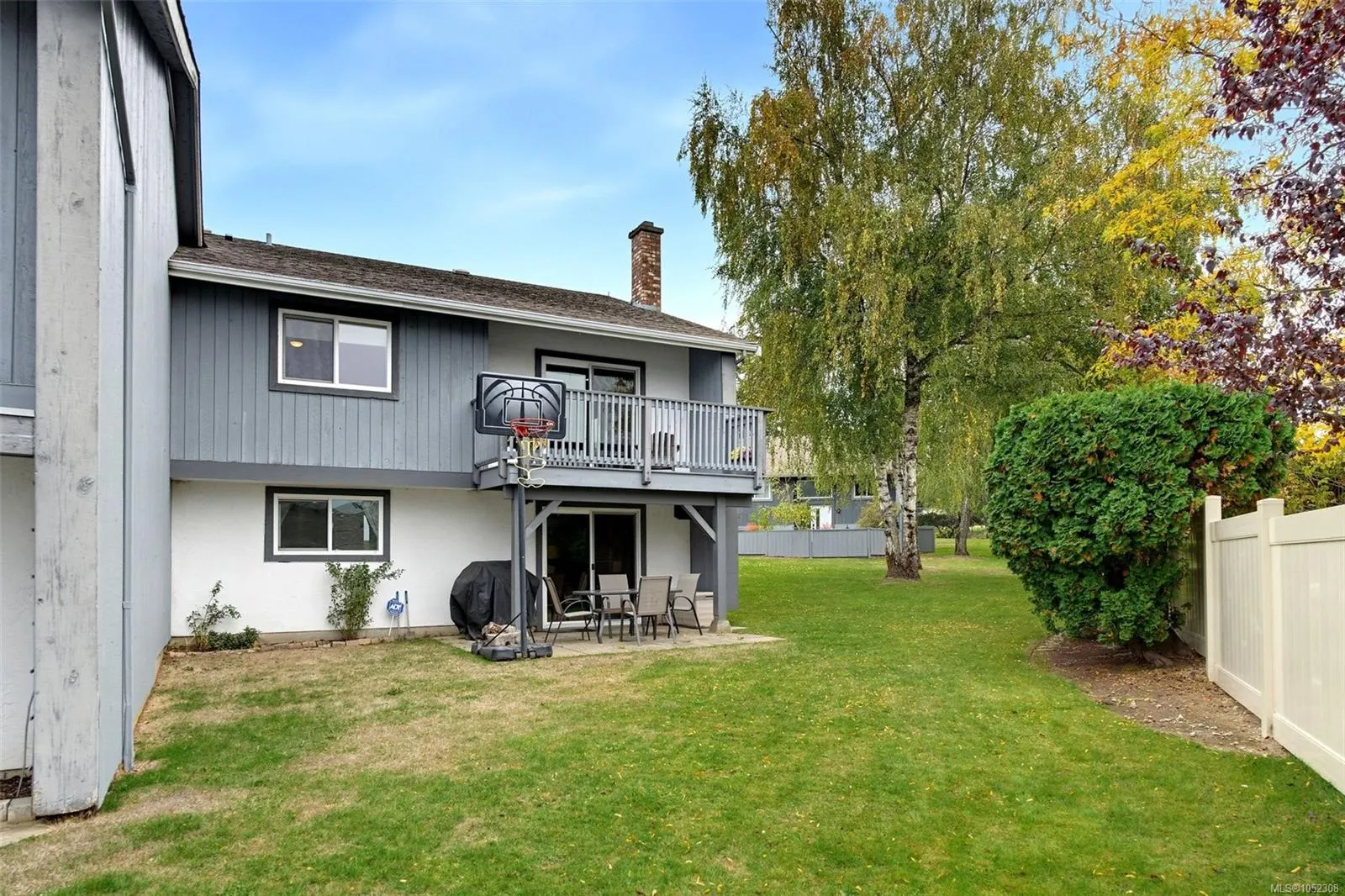 4391 Torquay Dr