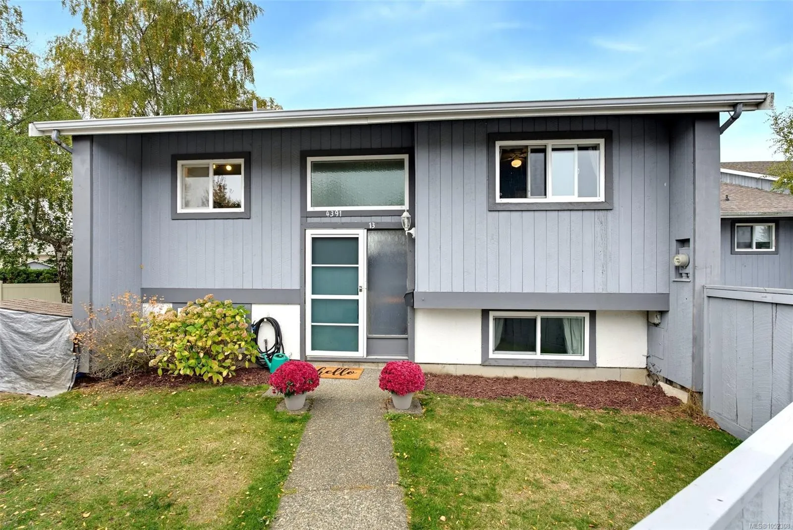 4391 Torquay Dr