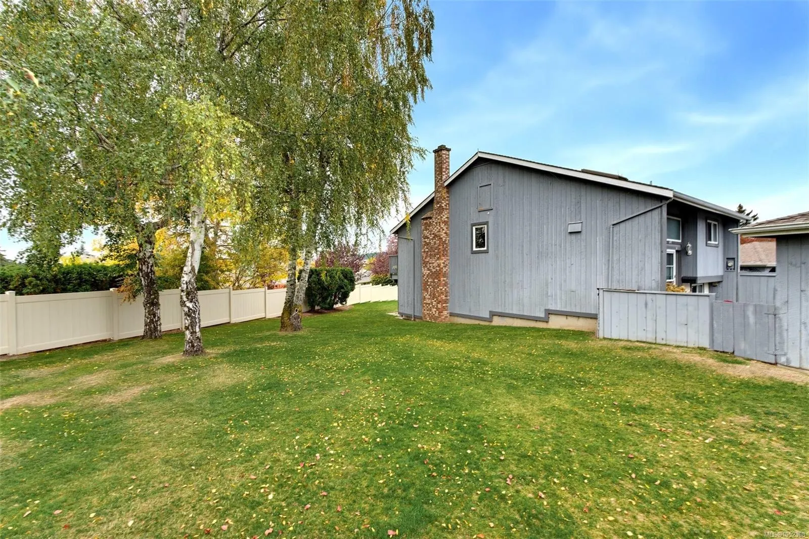 4391 Torquay Dr