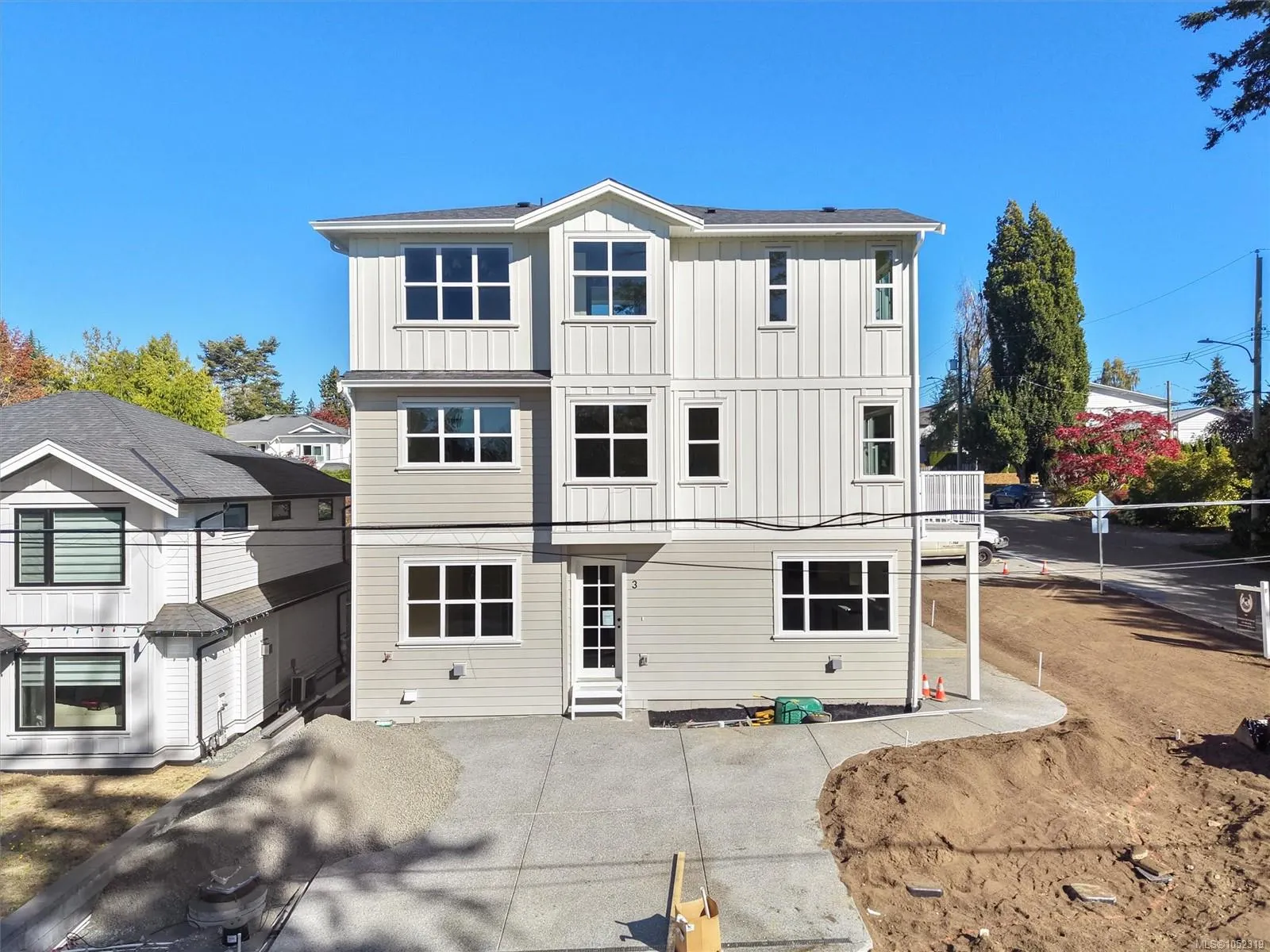 768 Lindsay St