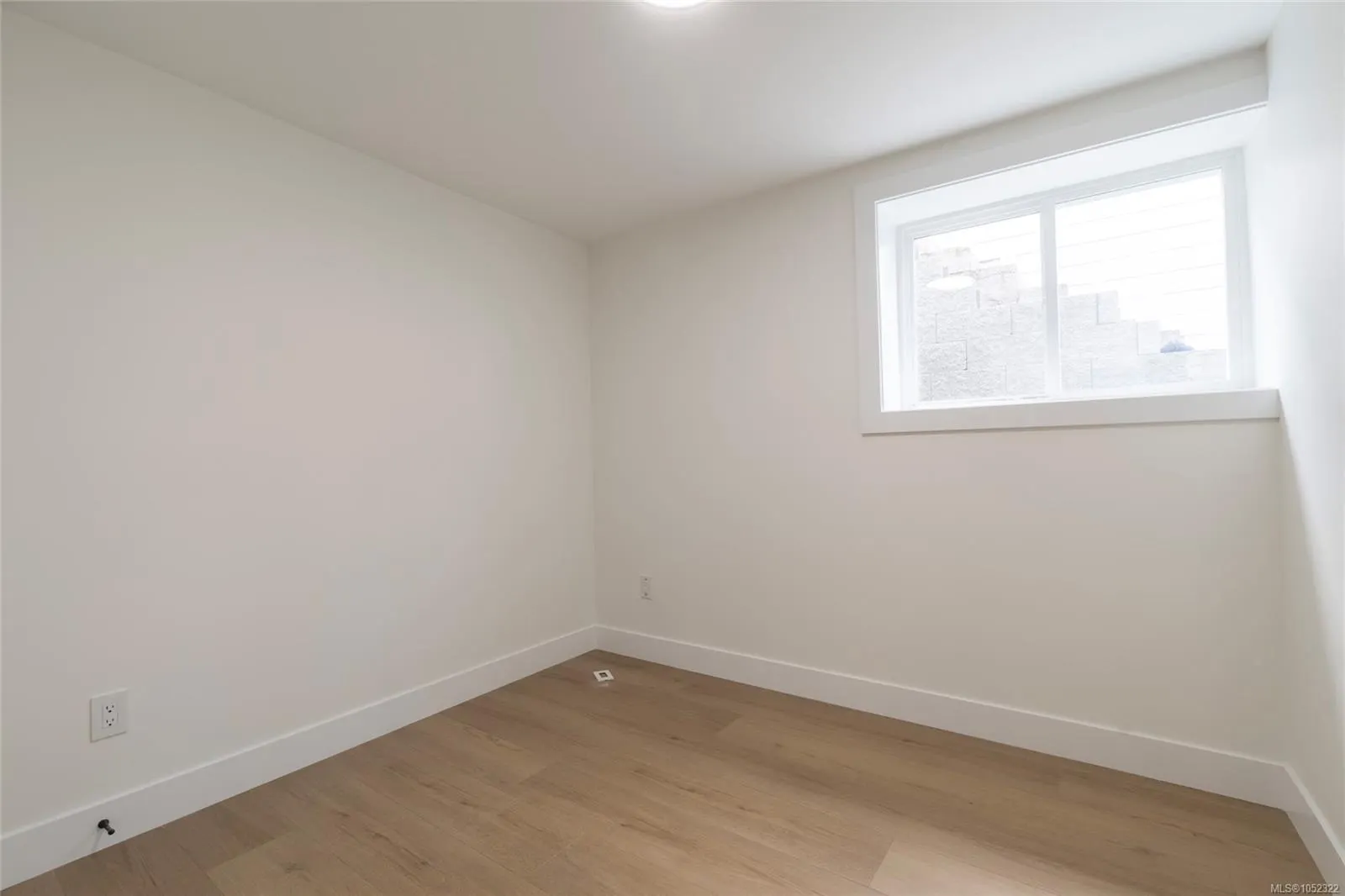 565 Belford Pl