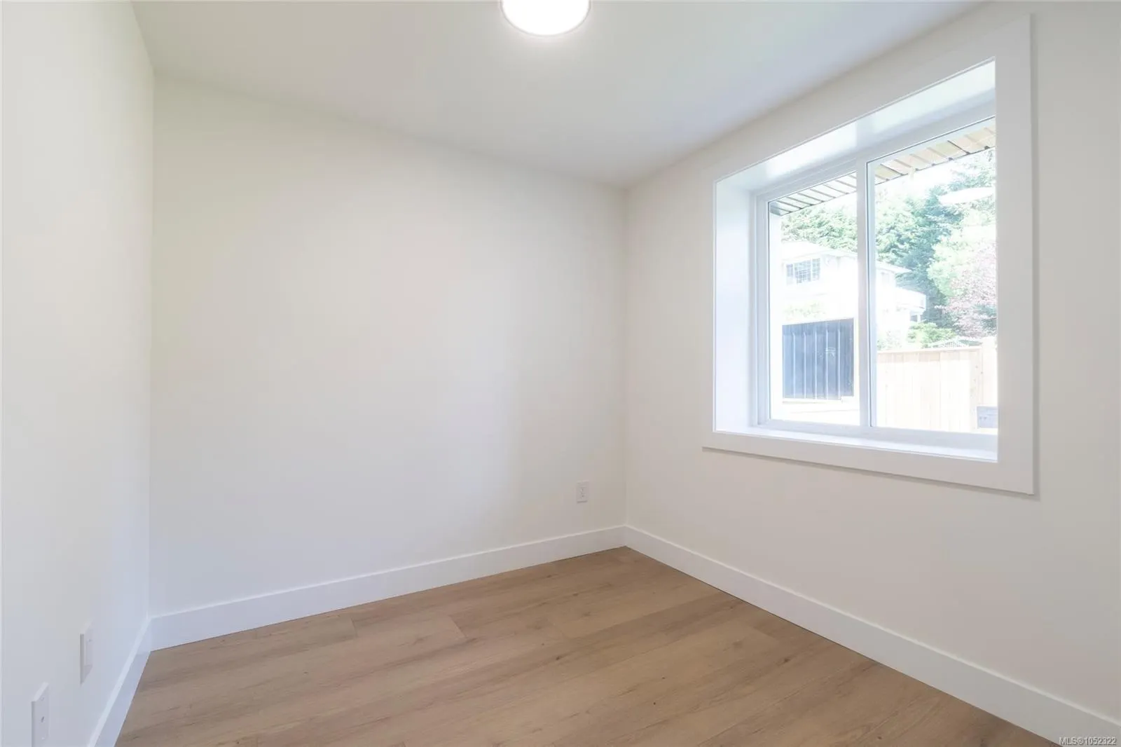 565 Belford Pl