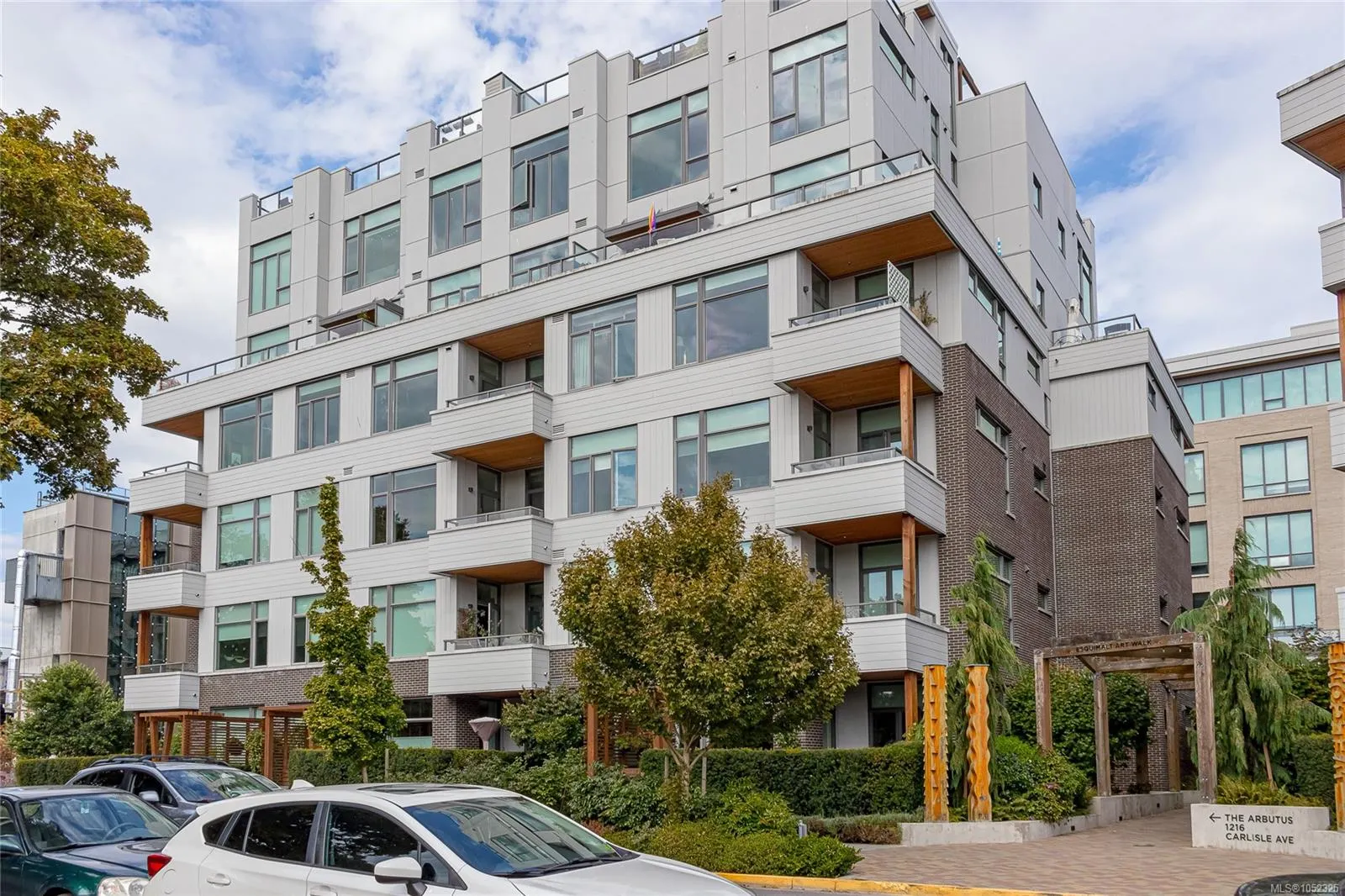 501 Park Pl