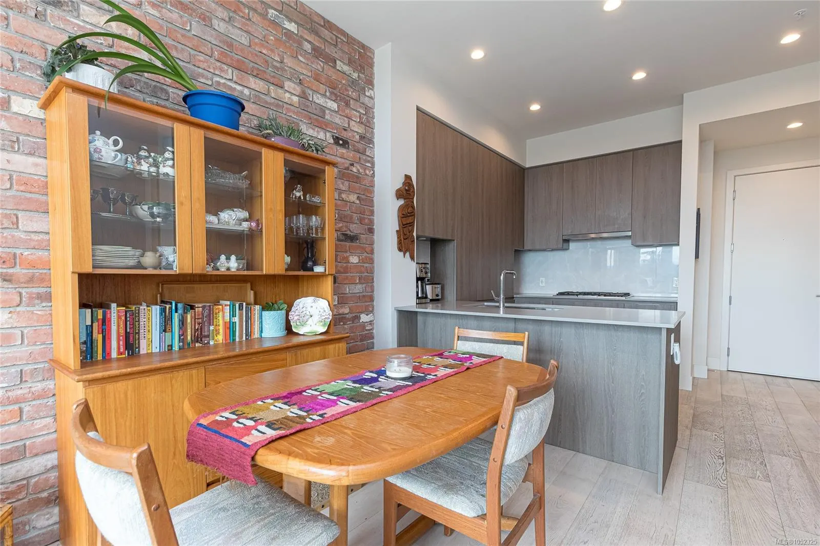 501 Park Pl