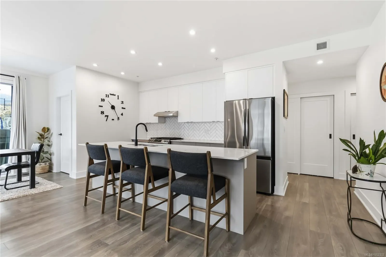 1114 Samar Cres