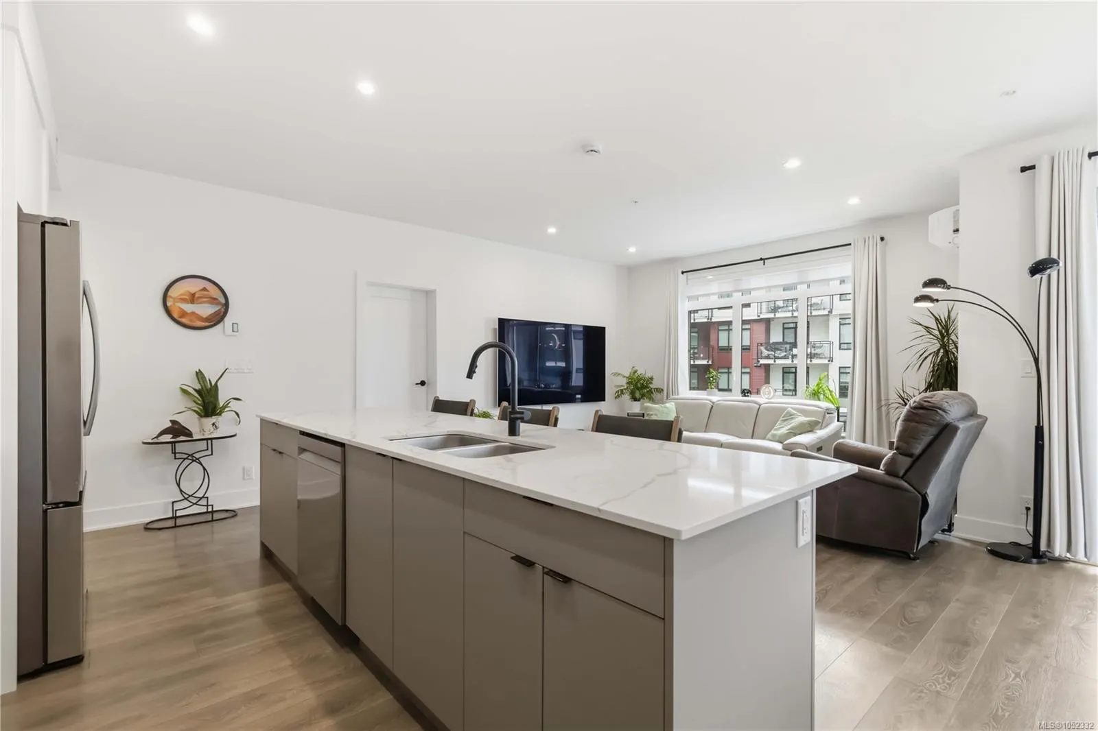 1114 Samar Cres