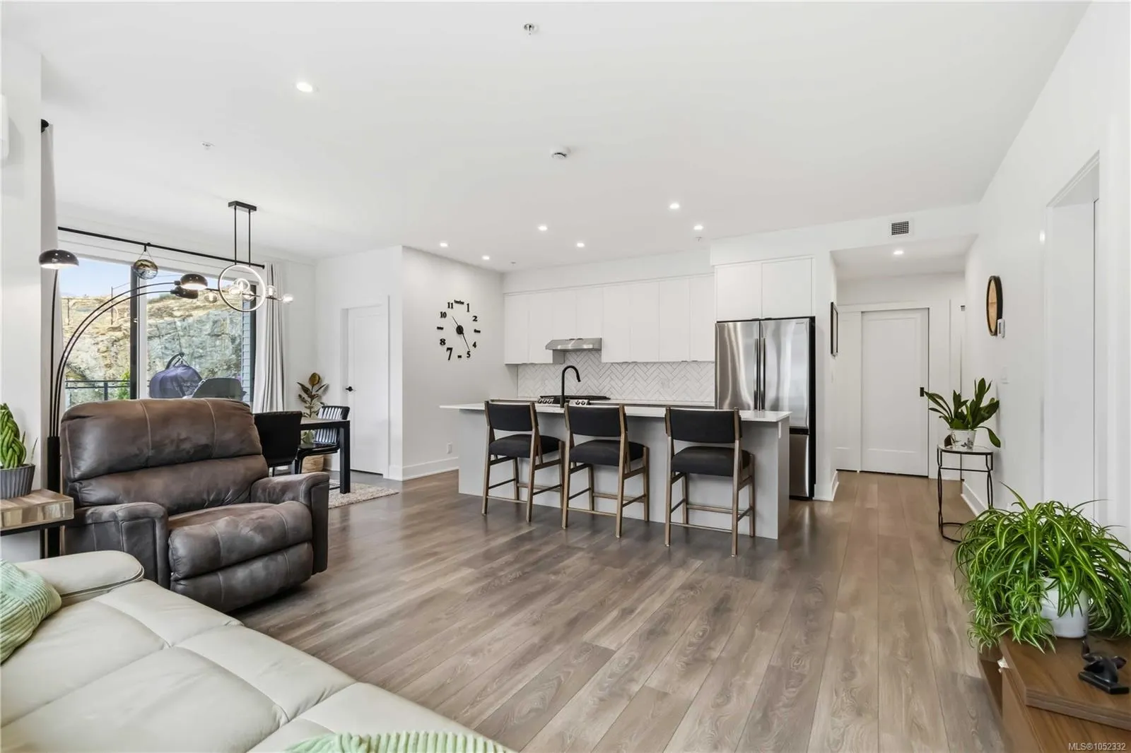 1114 Samar Cres