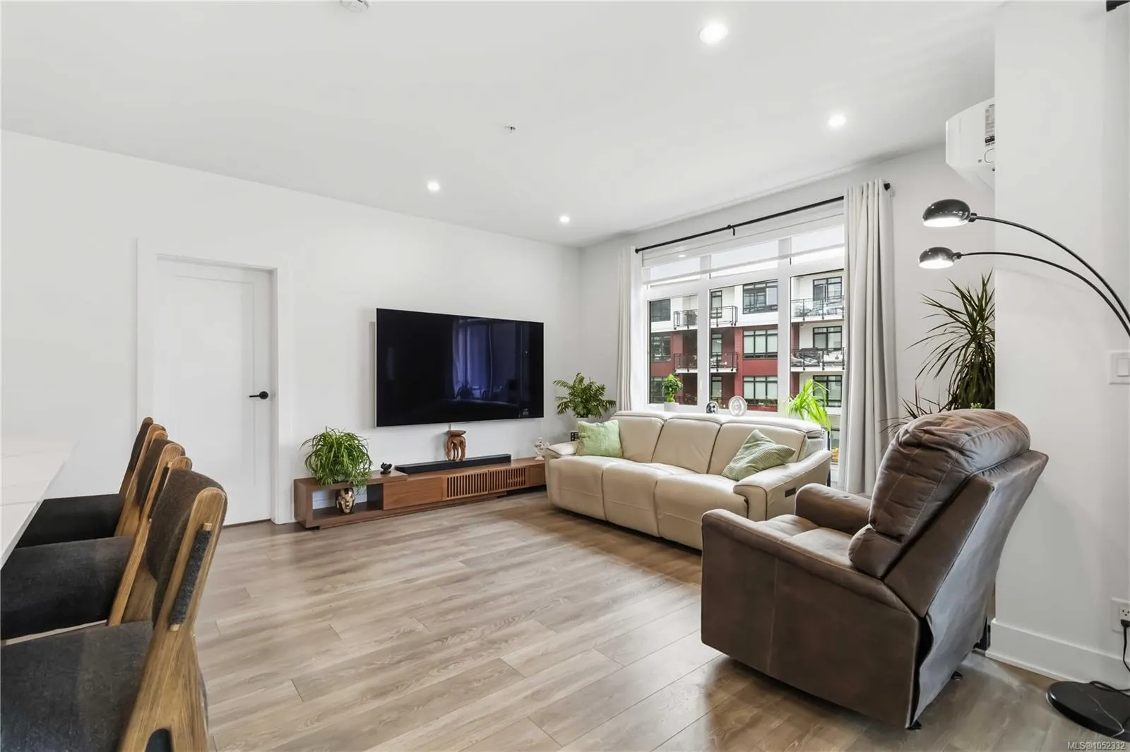 1114 Samar Cres