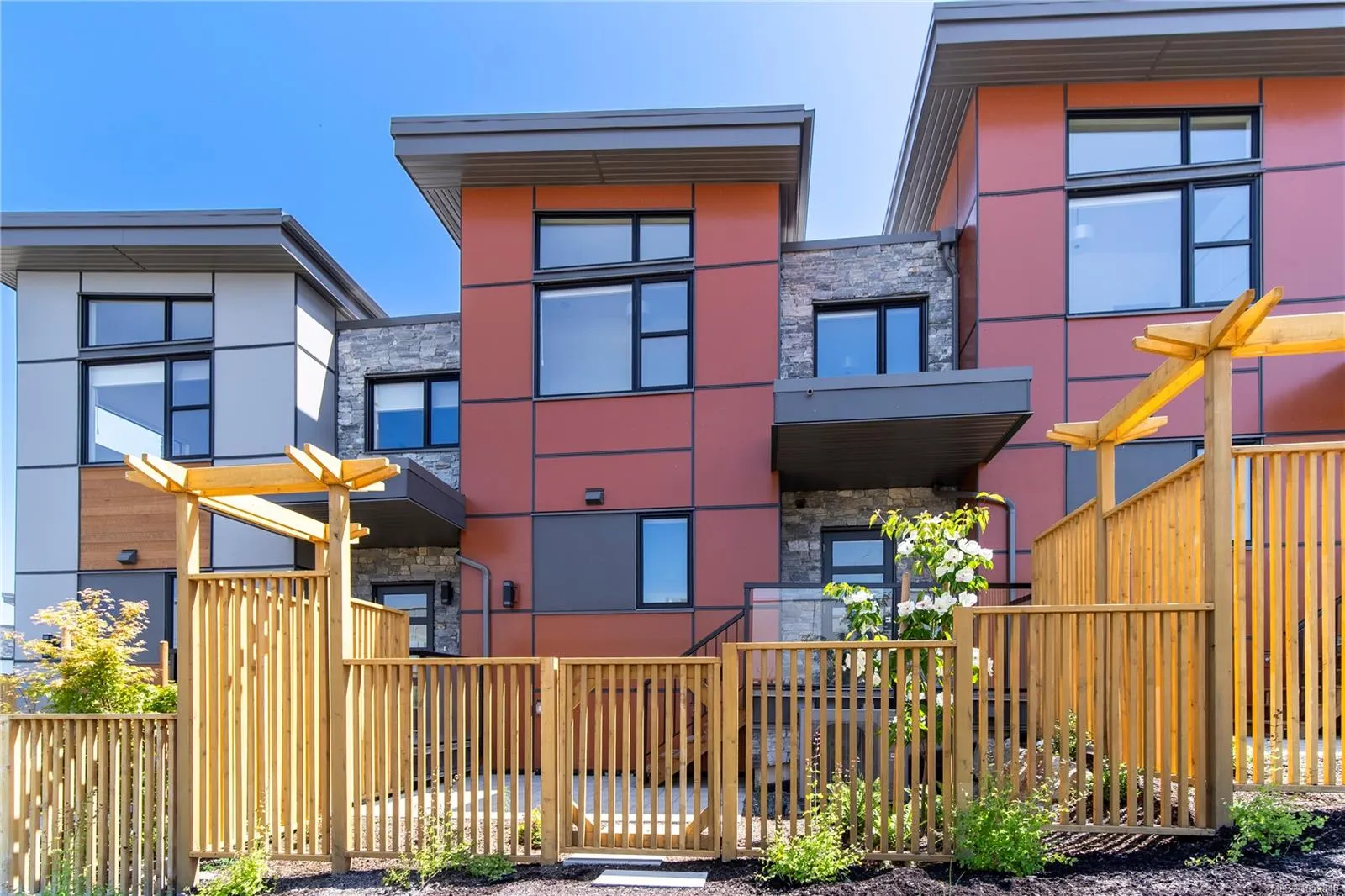 4253 Dieppe Rd