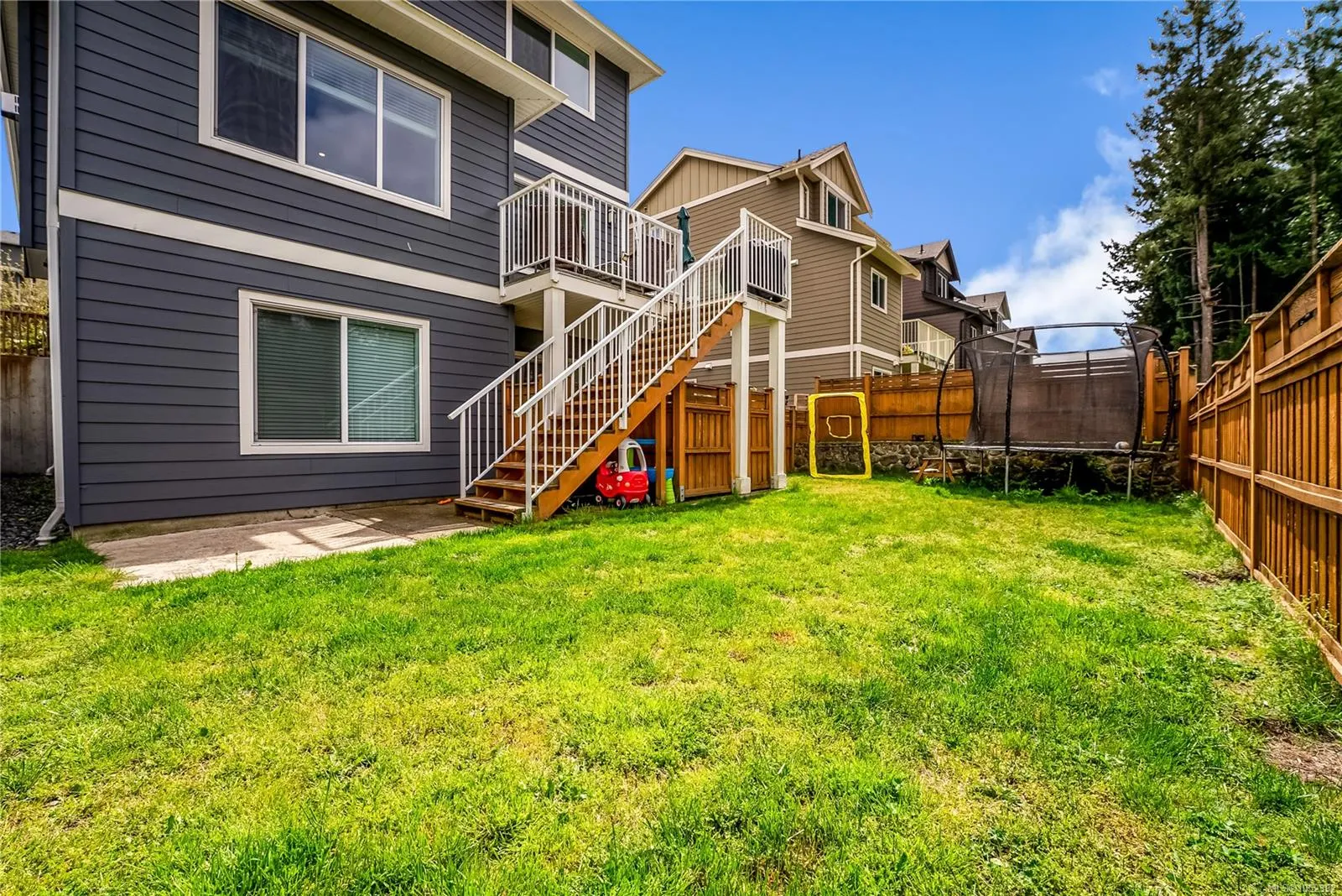 3528 Honeycrisp Ave