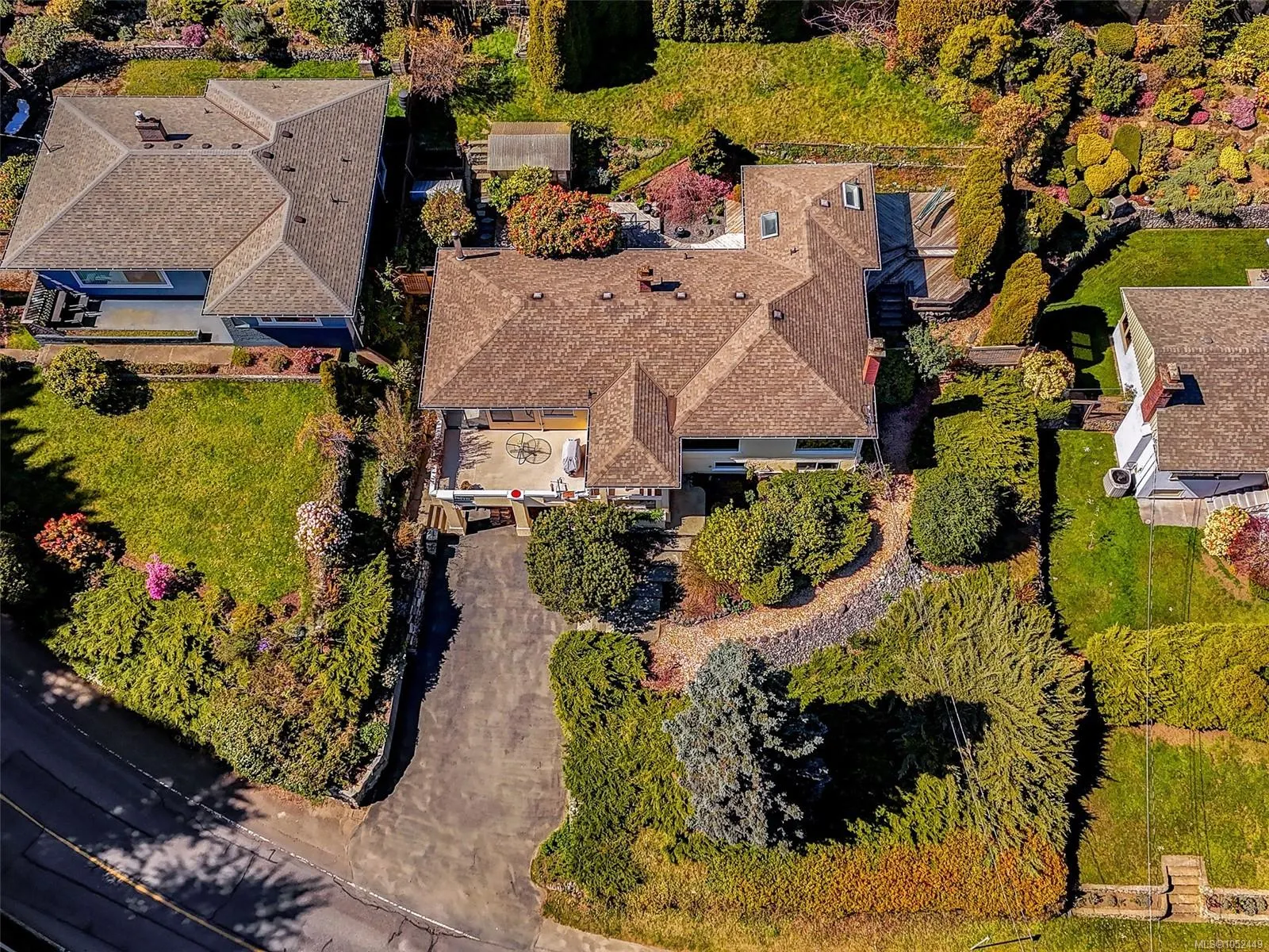 916 Claremont Ave