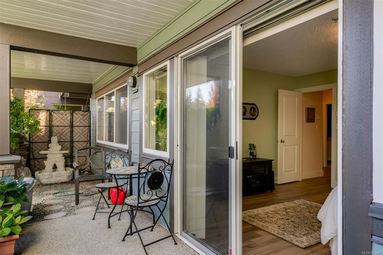 486 Royal Bay Dr