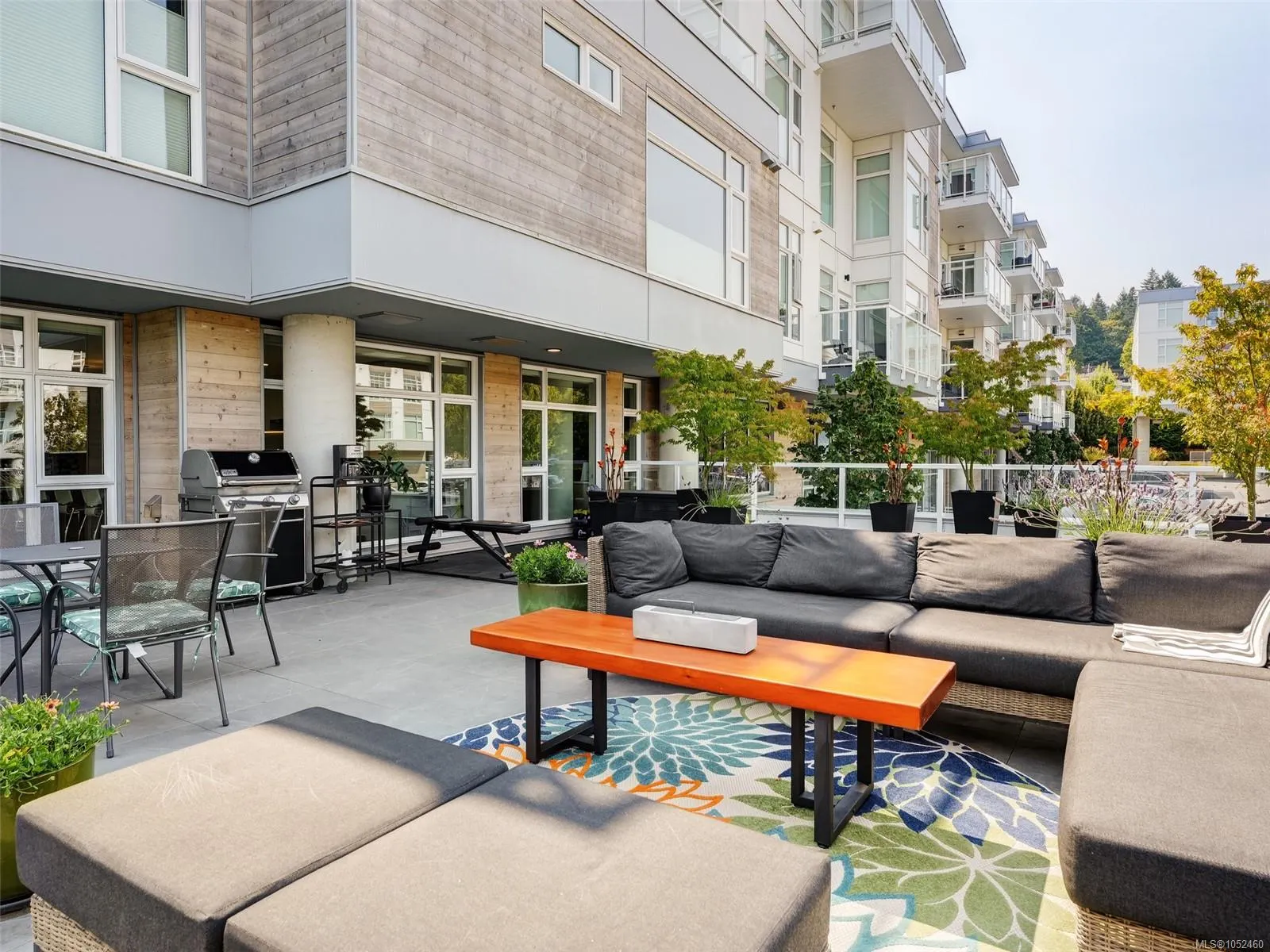 5118 Cordova Bay Rd