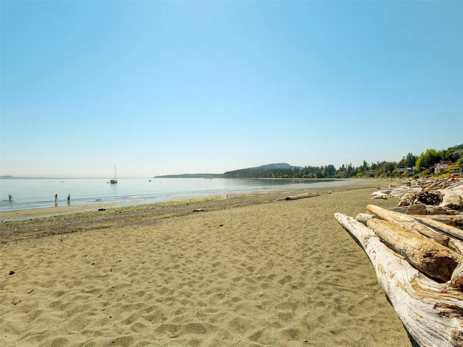 5118 Cordova Bay Rd