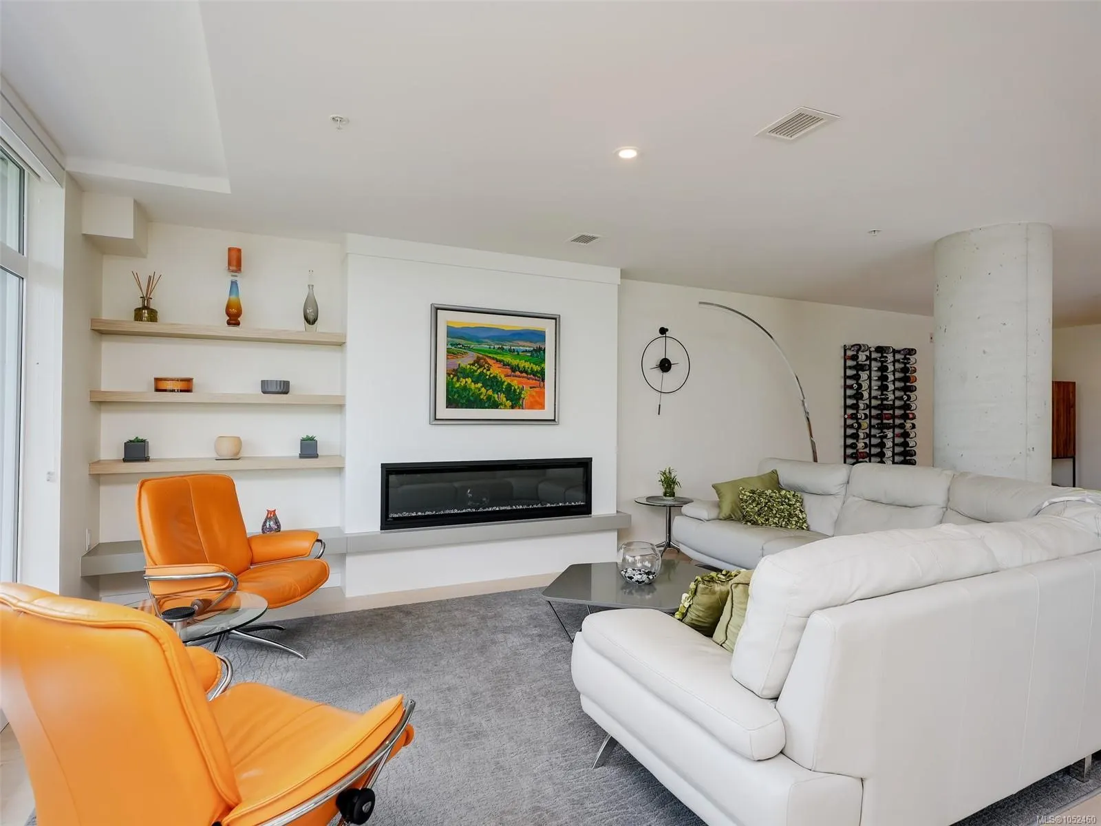 5118 Cordova Bay Rd