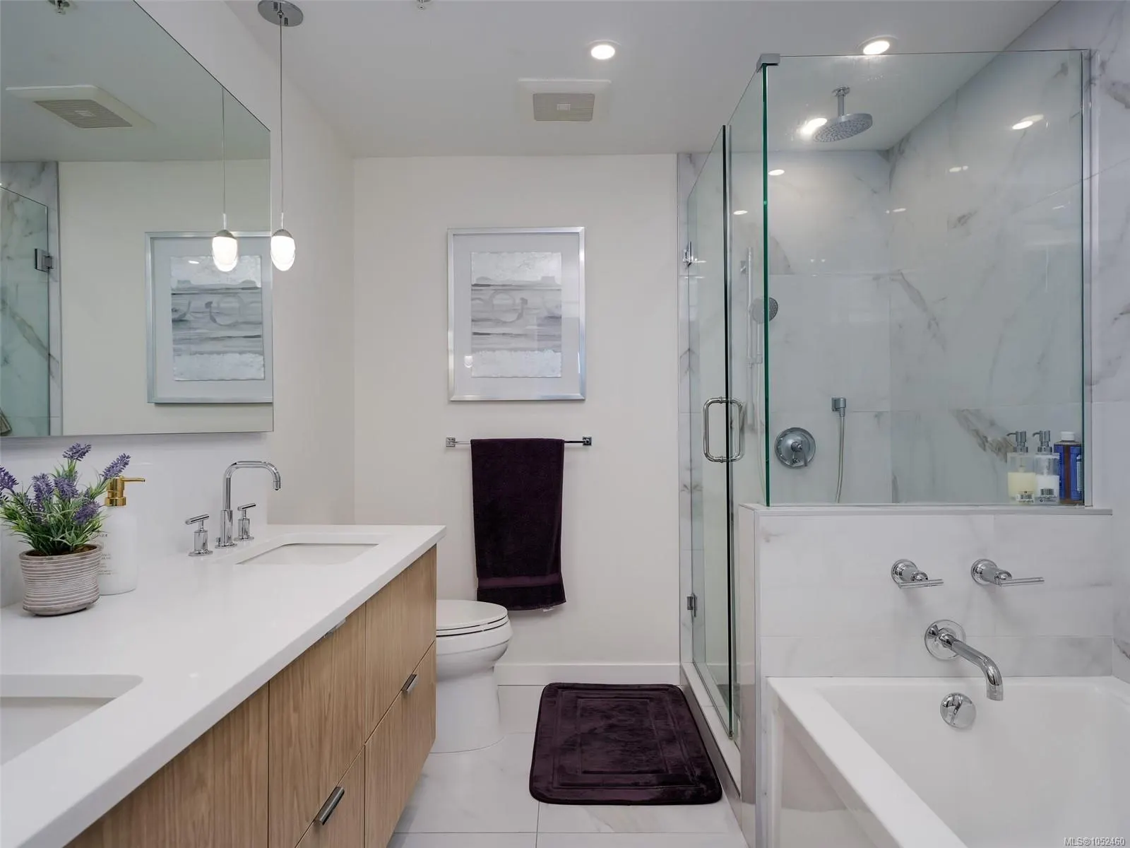 5118 Cordova Bay Rd
