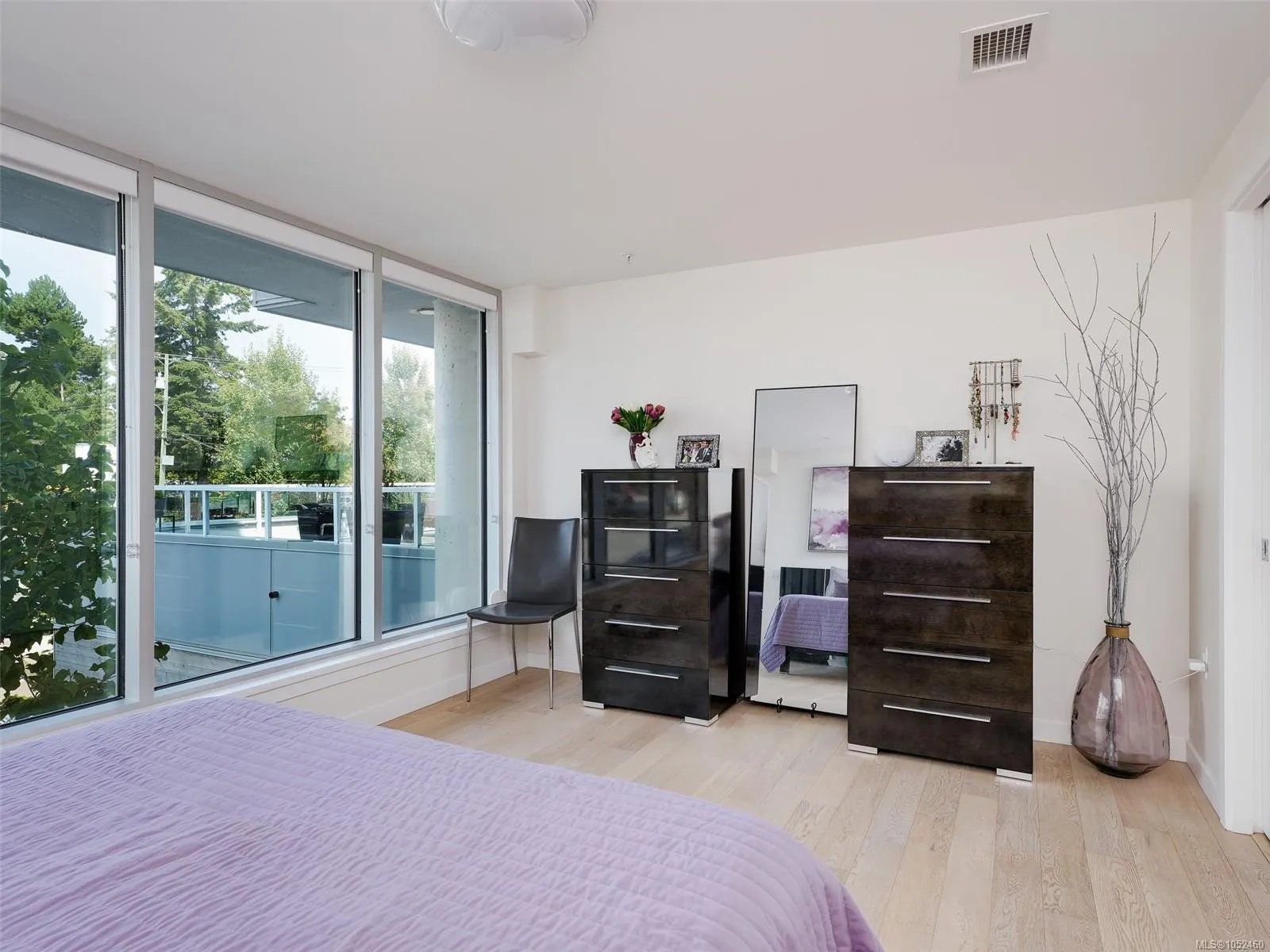 5118 Cordova Bay Rd