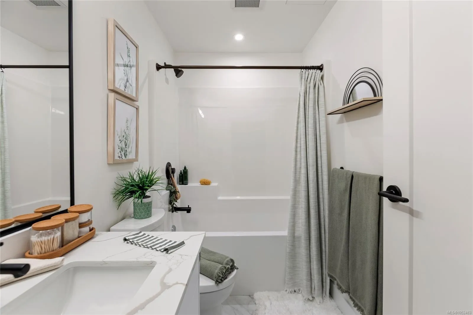 1114 Samar Cres
