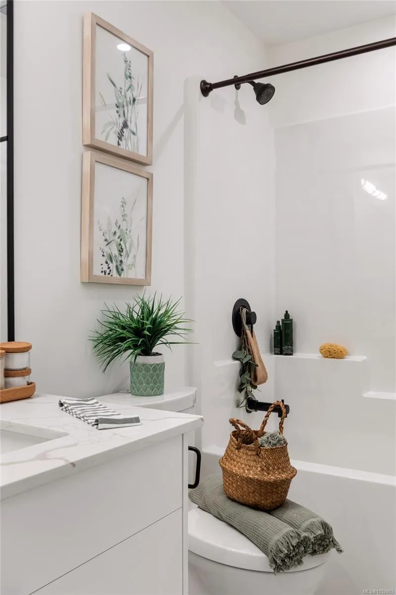 1114 Samar Cres