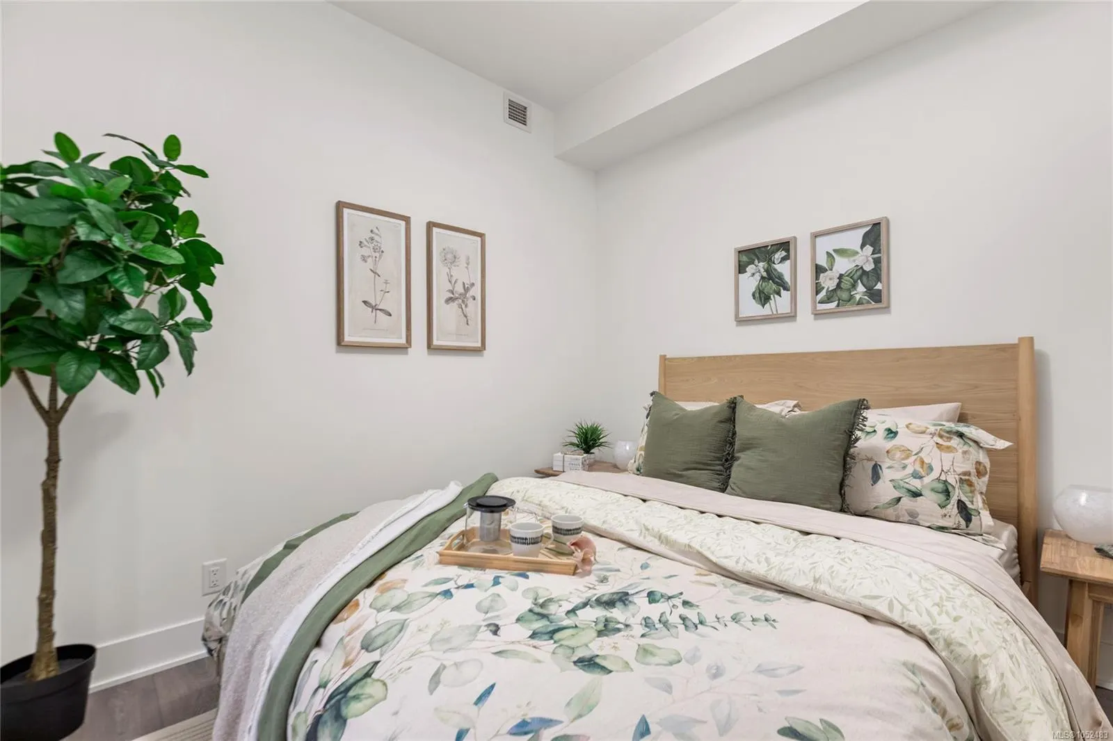 1114 Samar Cres