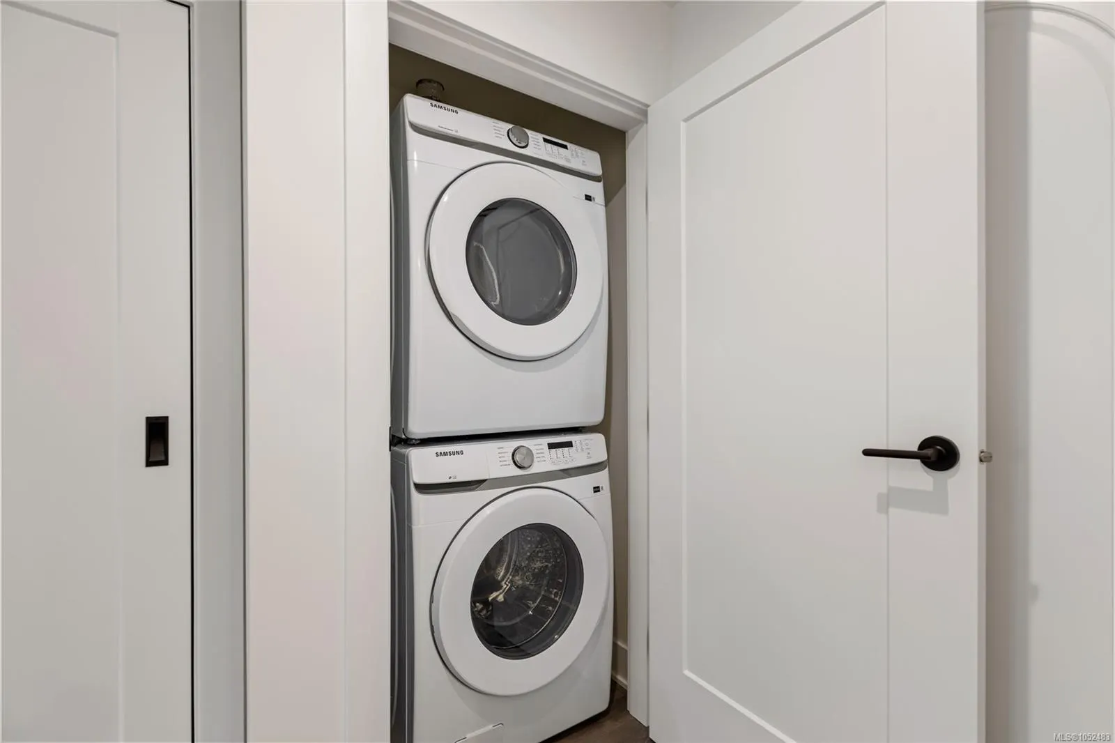 1114 Samar Cres