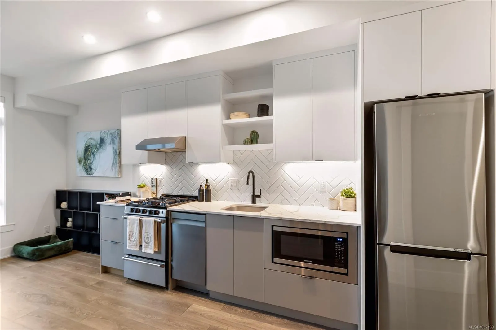 1114 Samar Cres