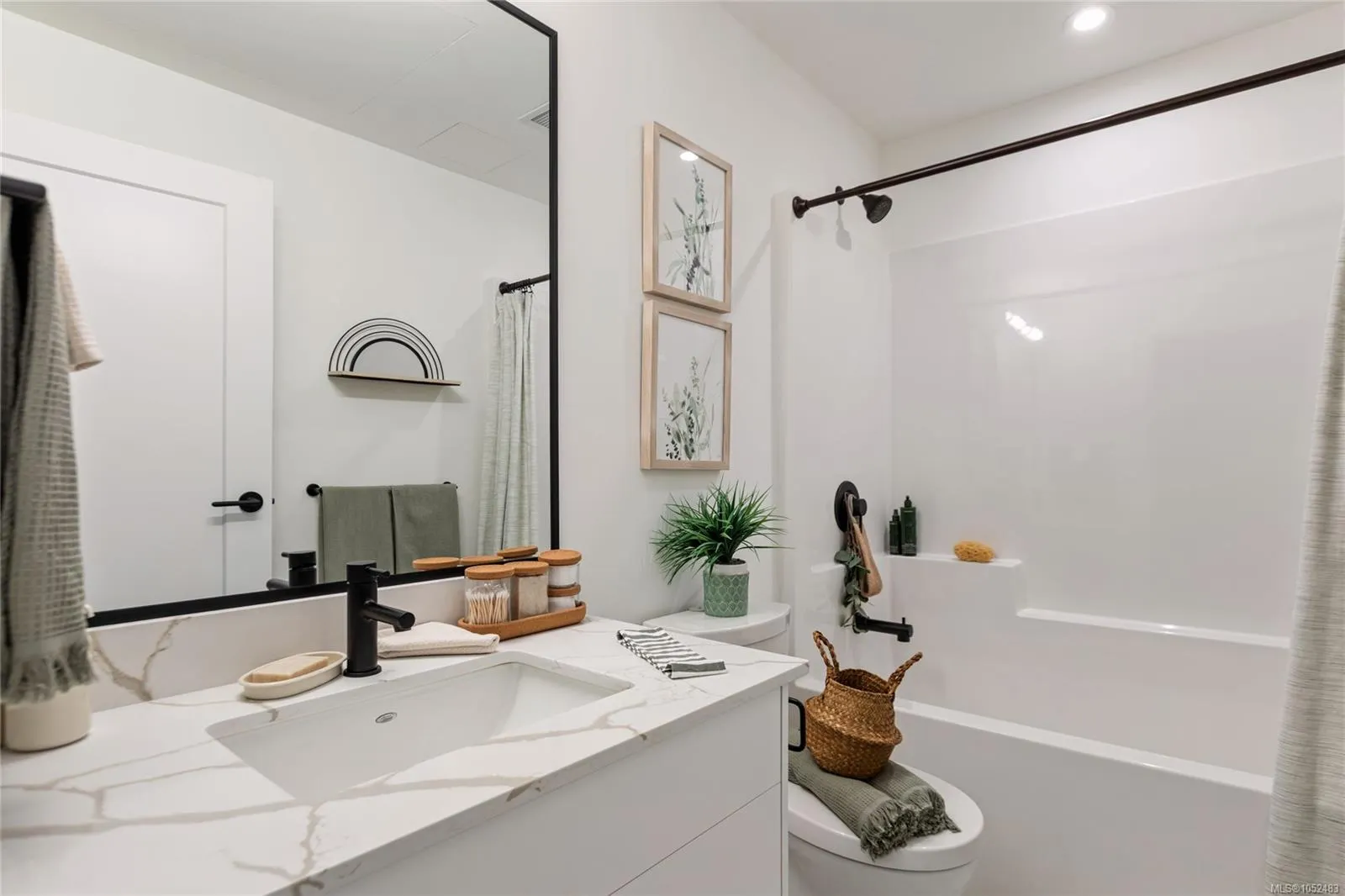 1114 Samar Cres