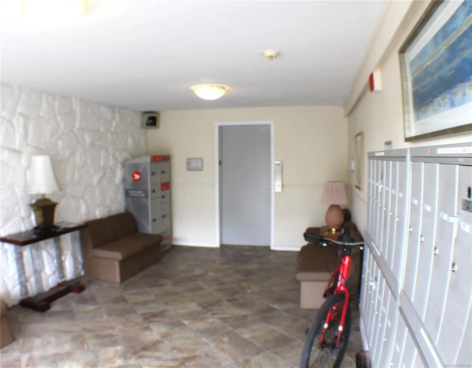 904 HILLSIDE Ave