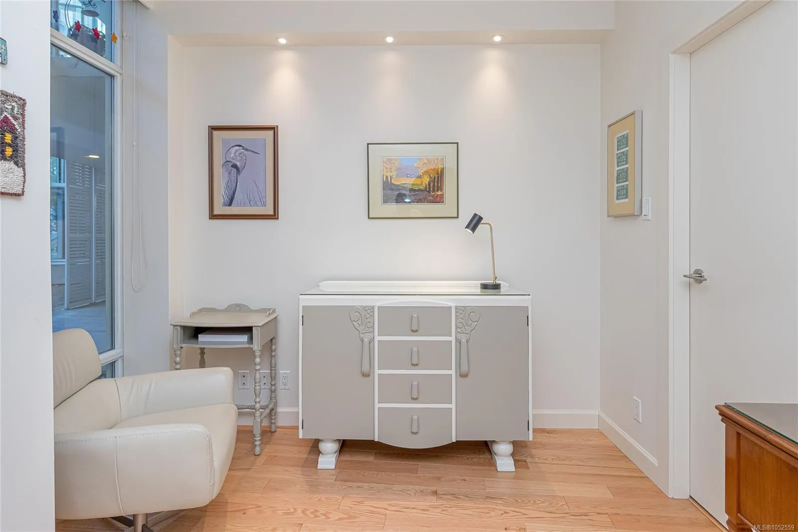 68 Songhees Rd