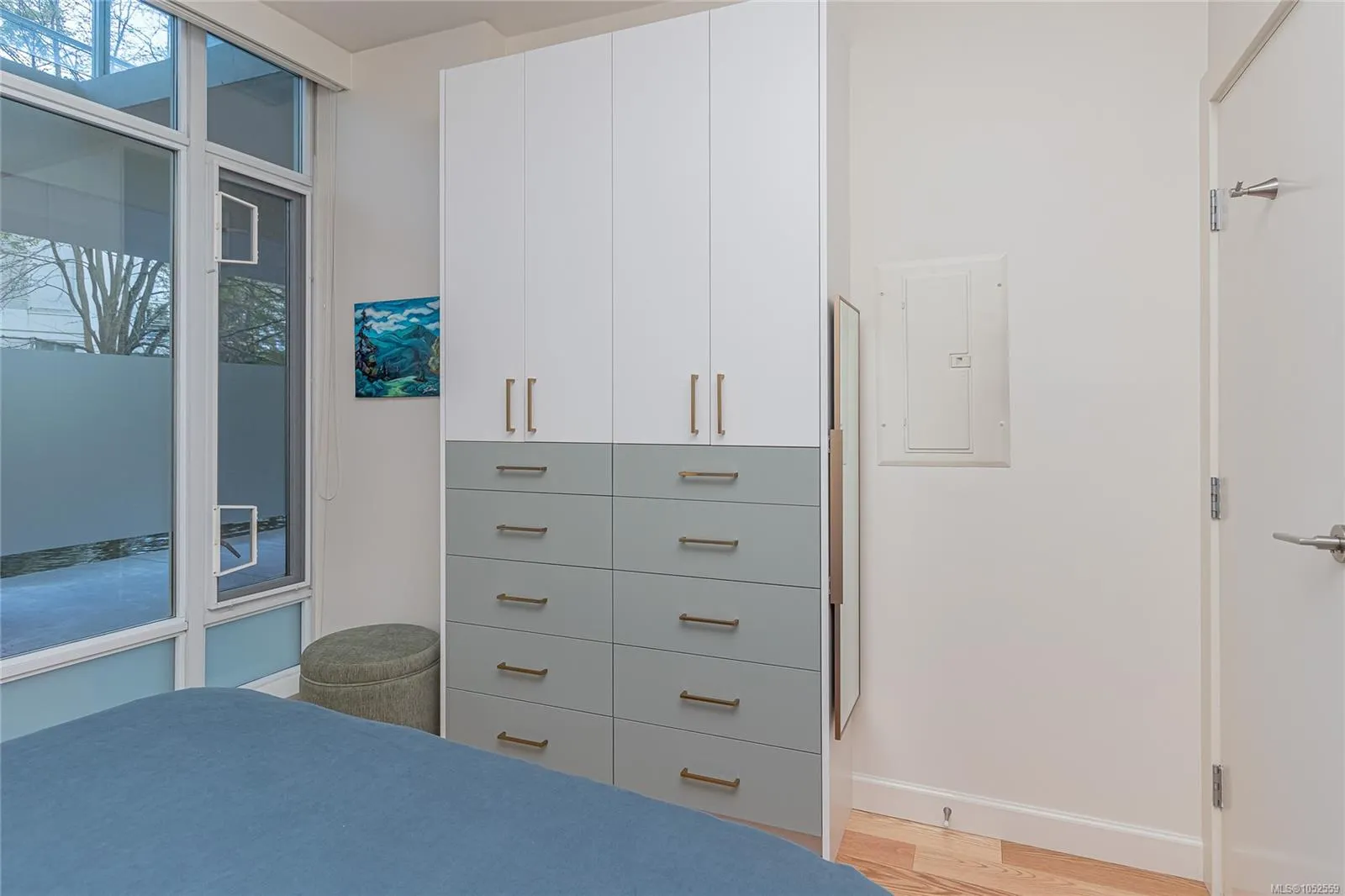 68 Songhees Rd