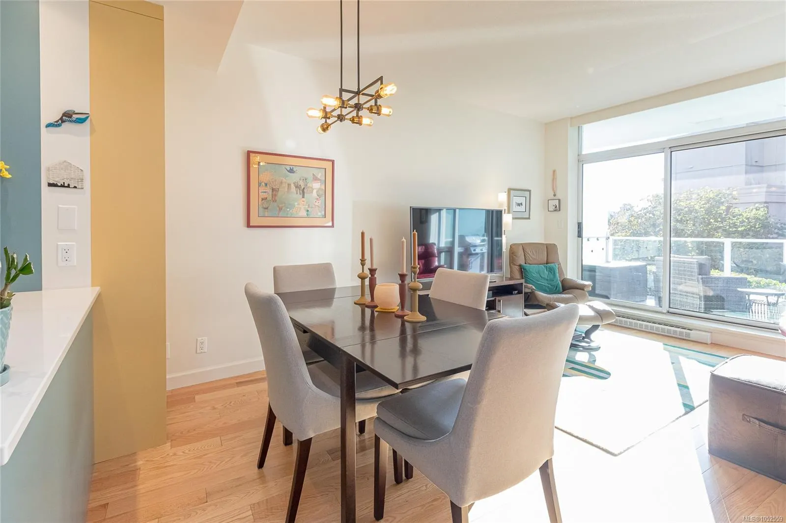 68 Songhees Rd