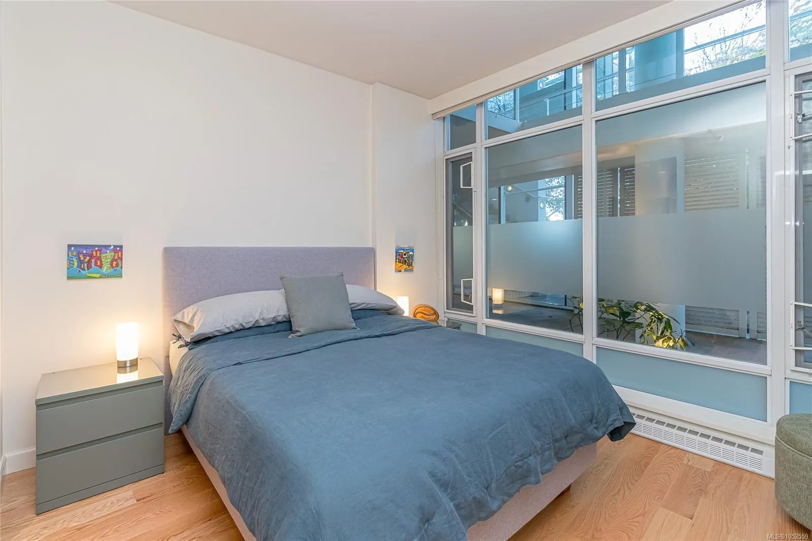 68 Songhees Rd