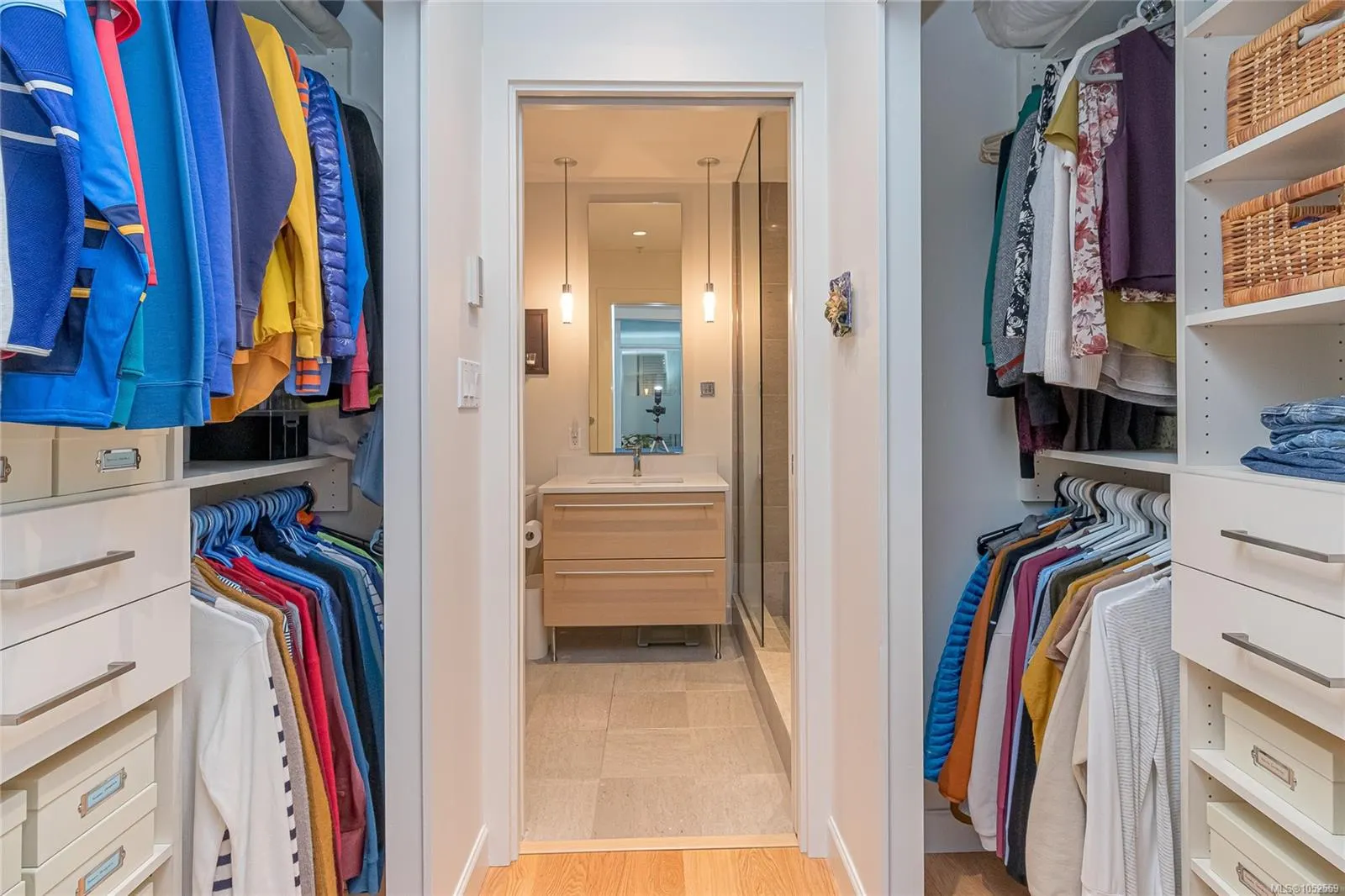 68 Songhees Rd