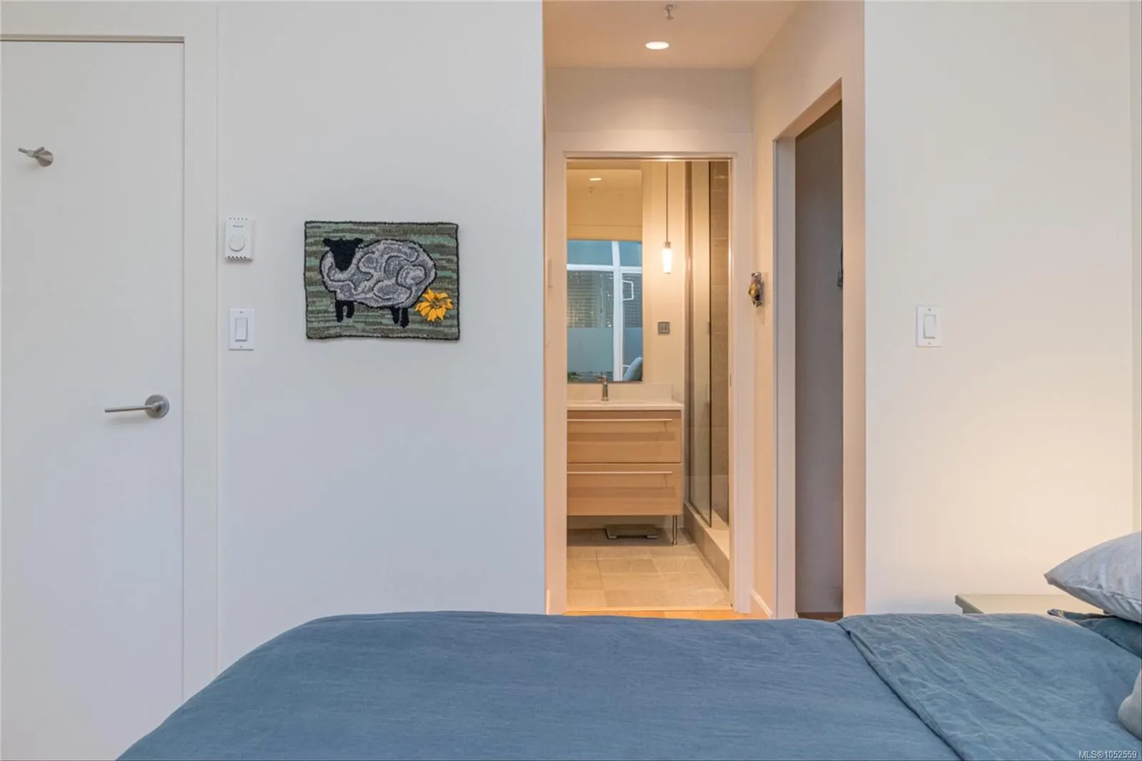 68 Songhees Rd