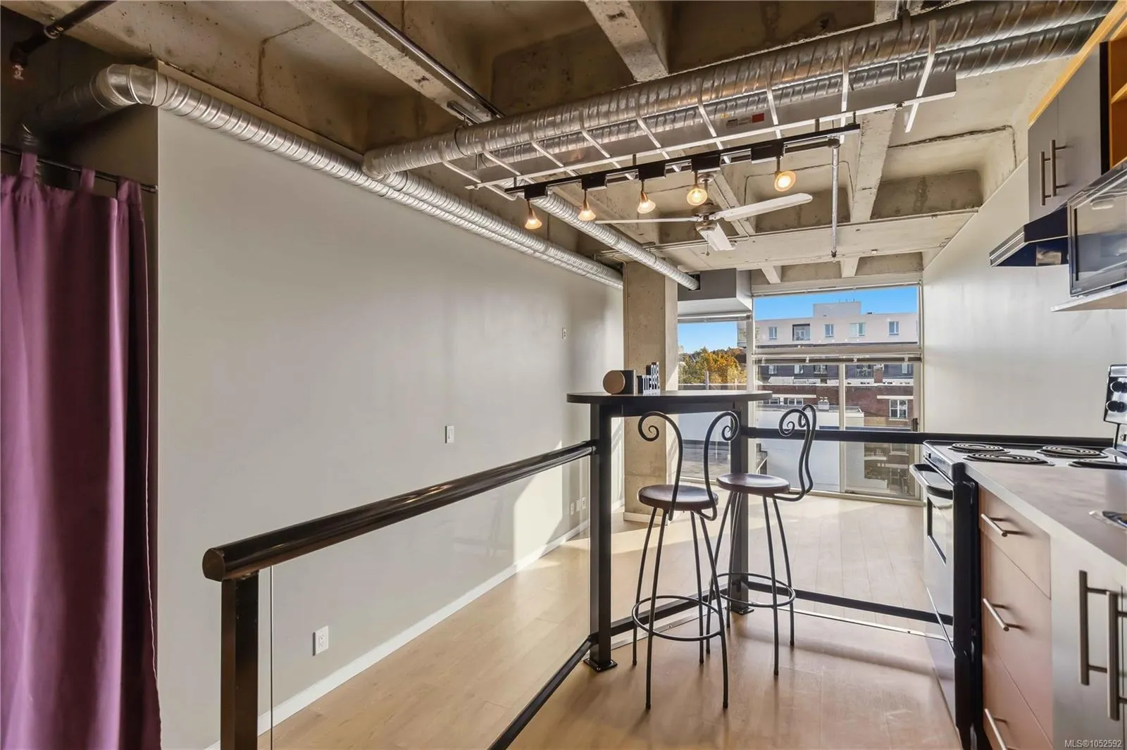 1061 Fort St