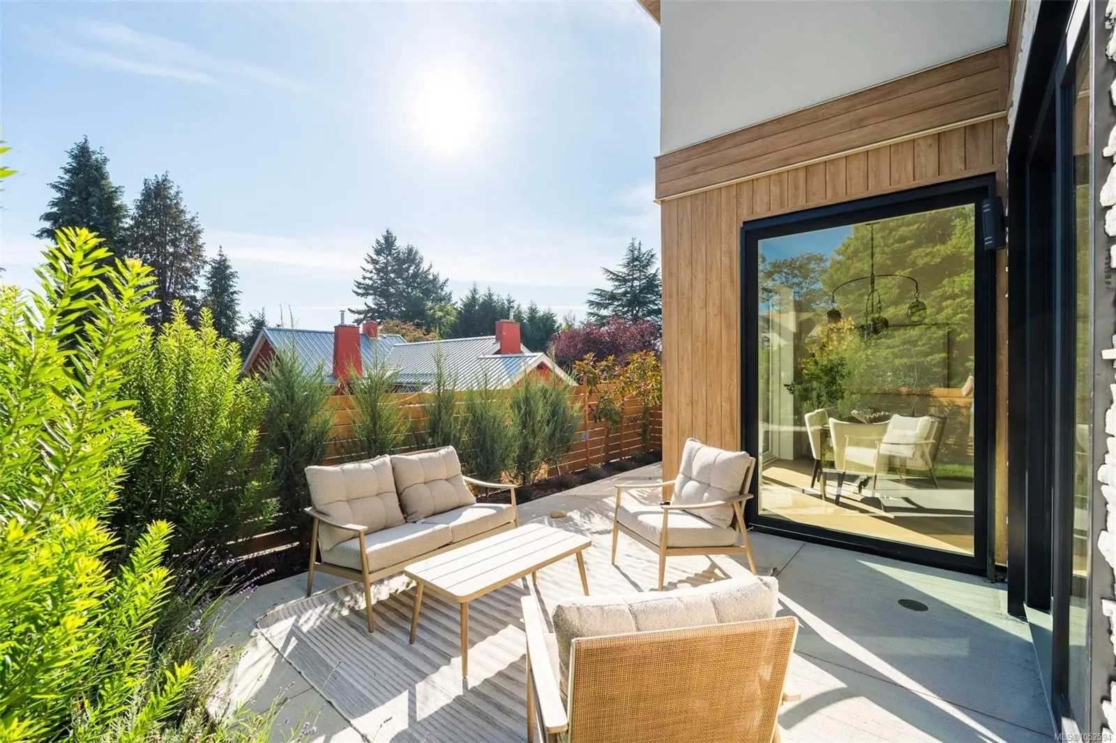 3024 Cadboro Bay Rd
