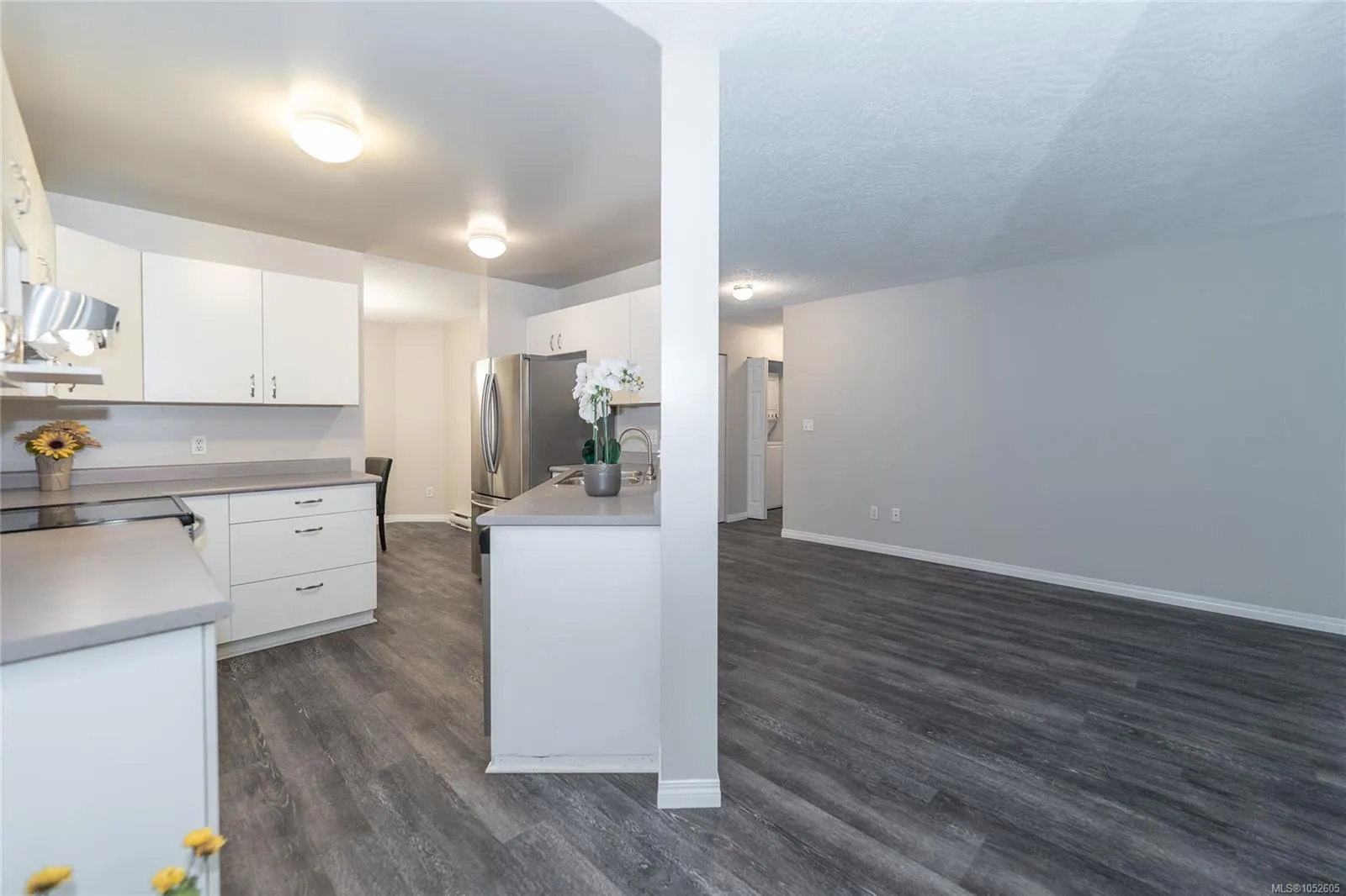 835 Selkirk Ave