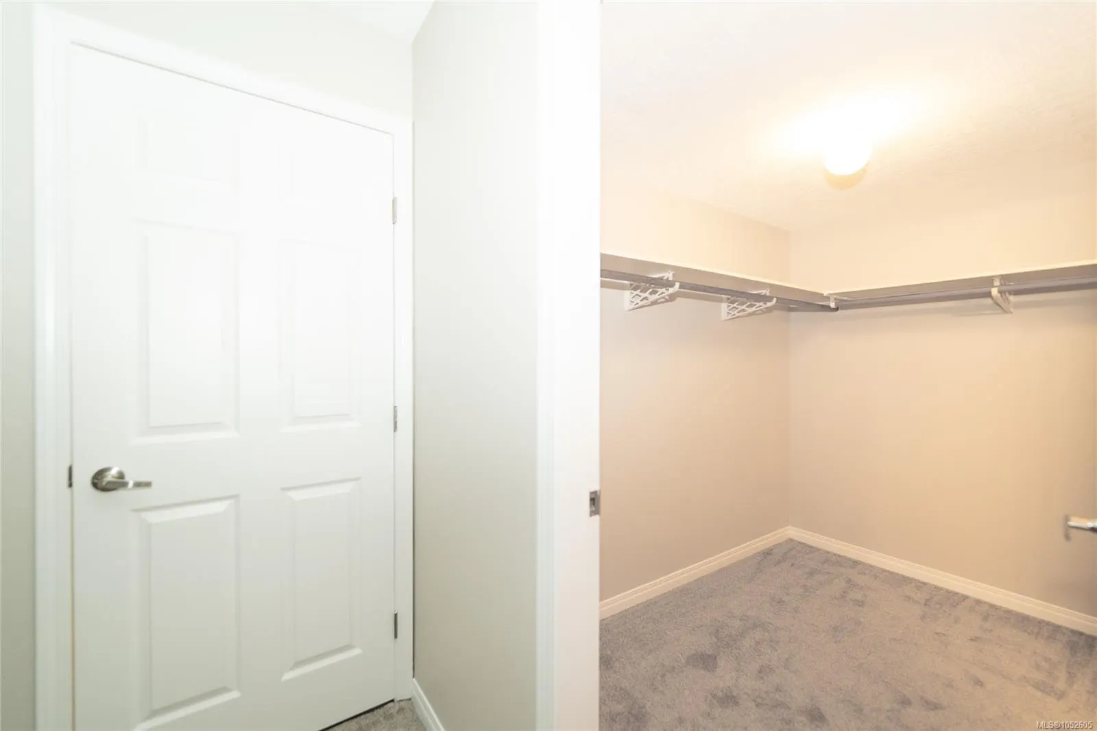 835 Selkirk Ave