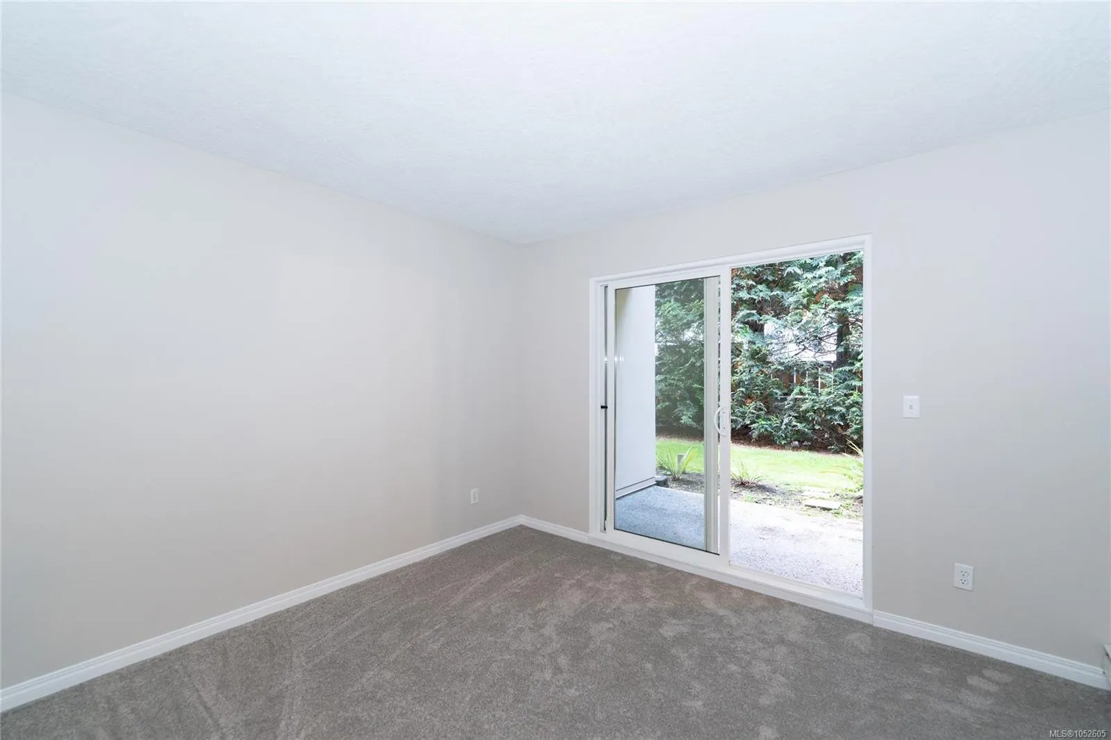 835 Selkirk Ave