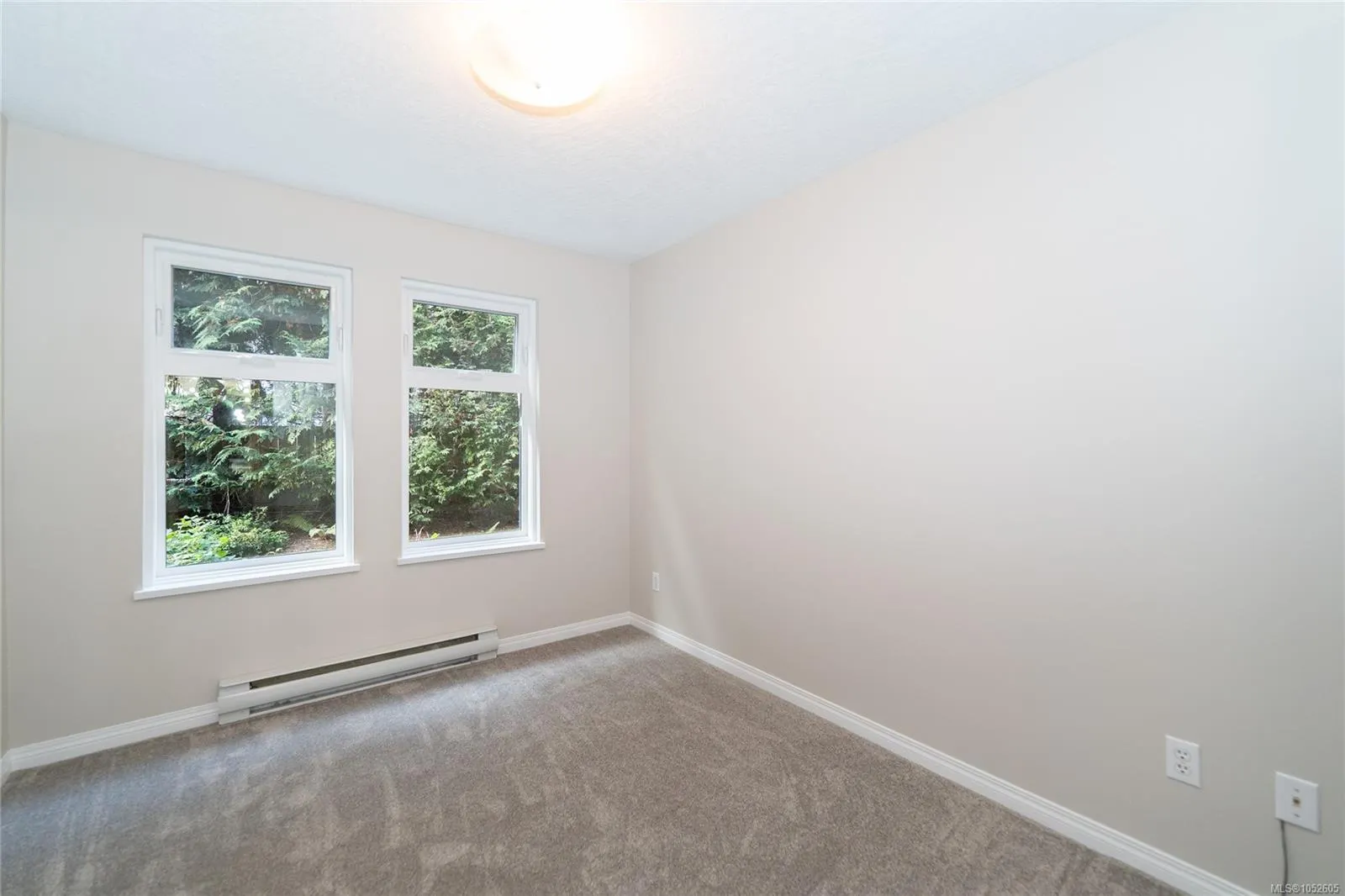 835 Selkirk Ave