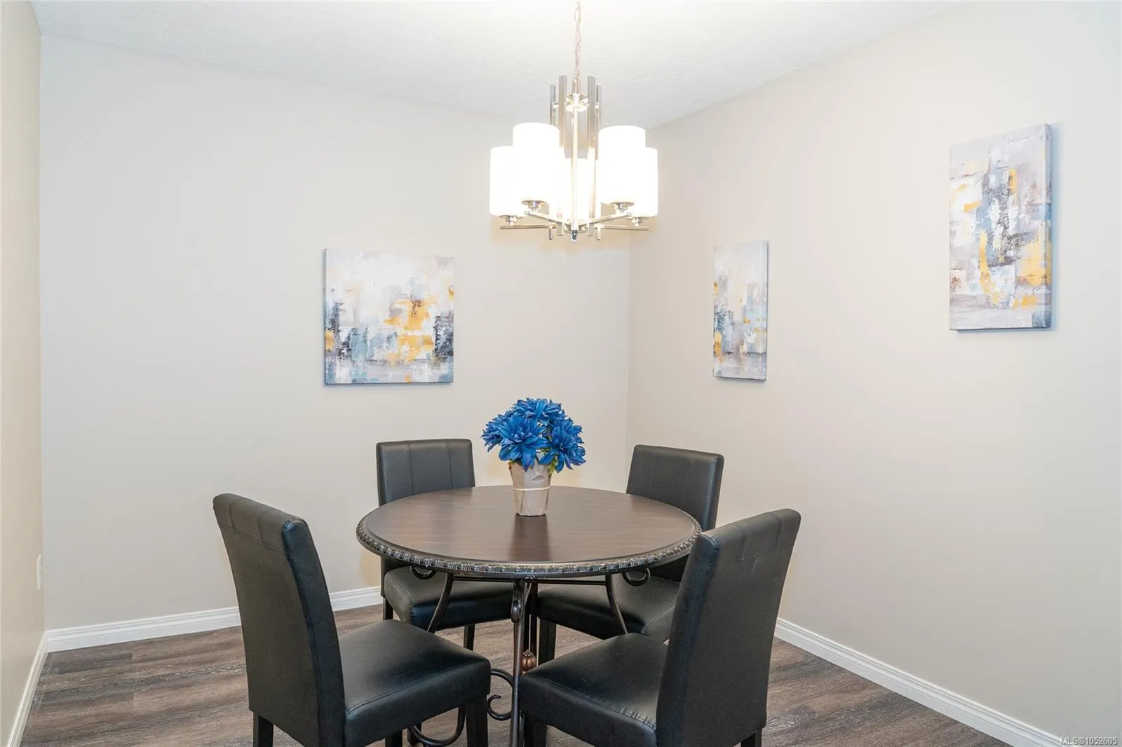 835 Selkirk Ave