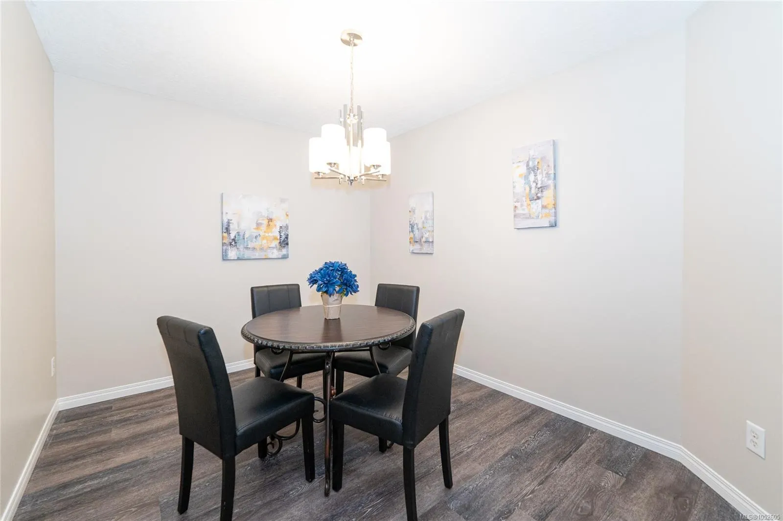 835 Selkirk Ave